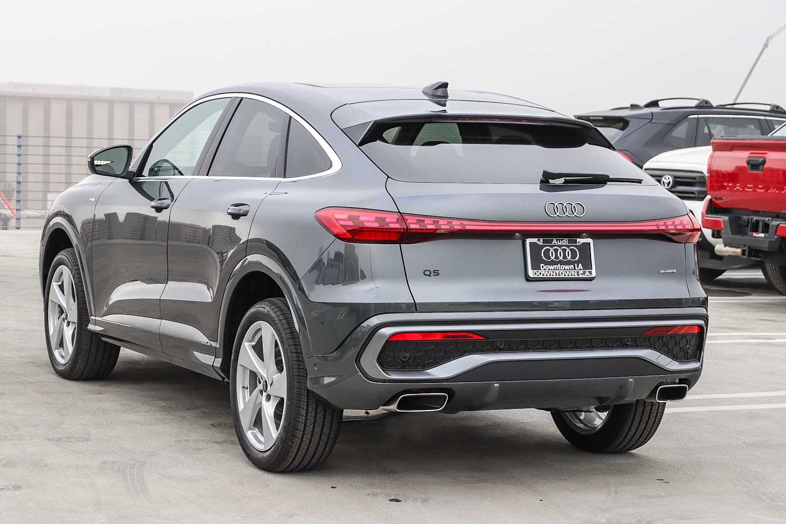 Thumbnail: 2025 Audi Q5 - 6