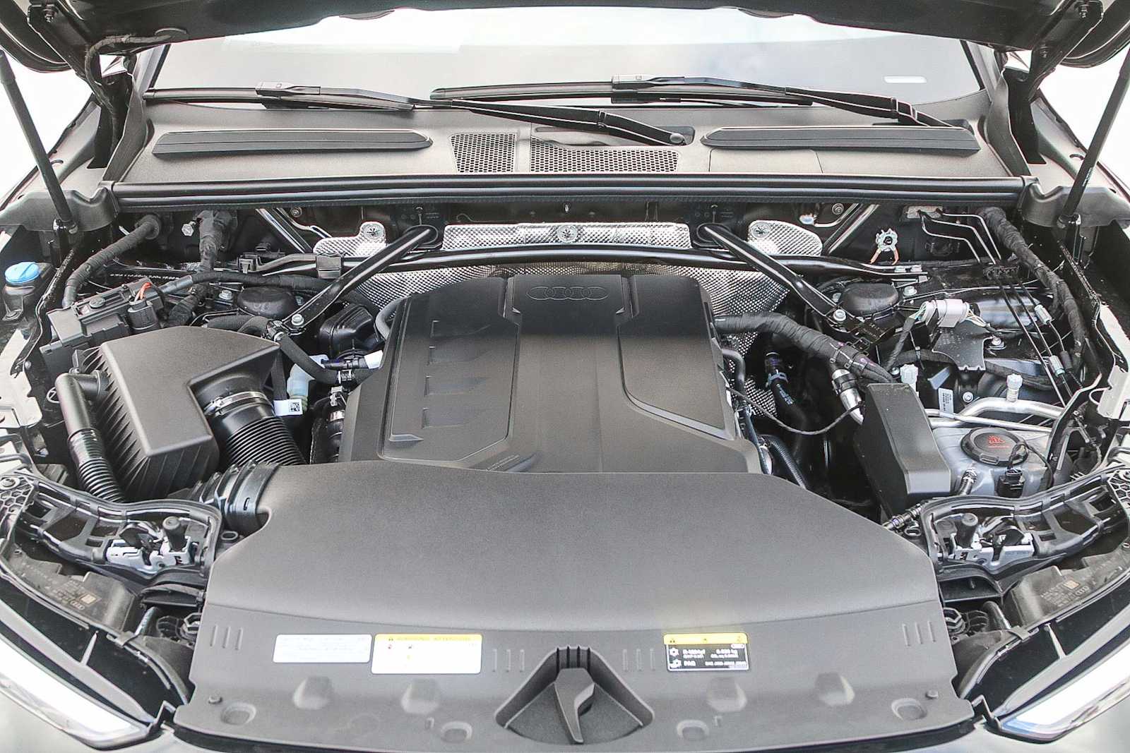 Thumbnail: 2025 Audi Q5 - 29