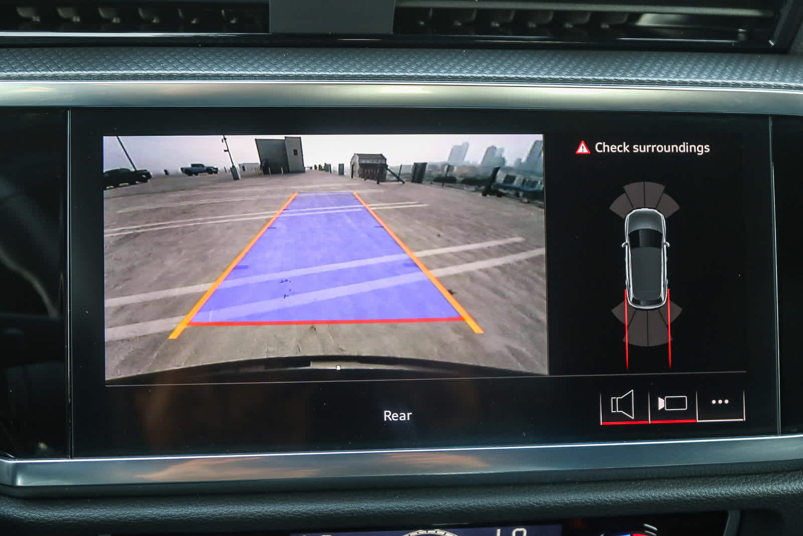 Thumbnail: 2025 Audi Q3 - 41