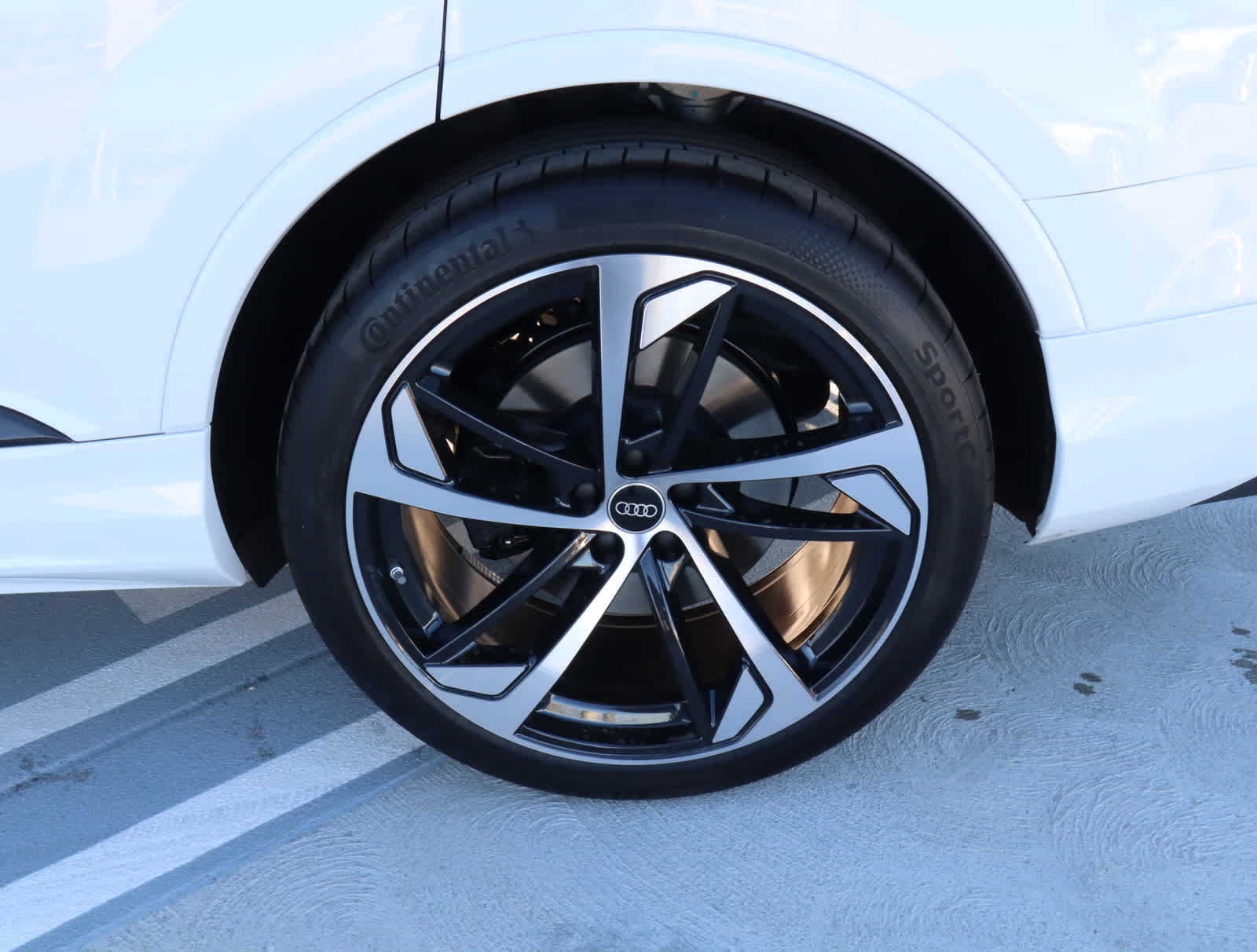 2024 Audi SQ7 Prestige photo 4