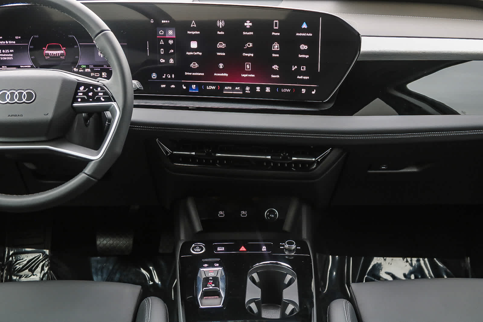 Thumbnail: 2025 Audi Q6 e-tron - 13