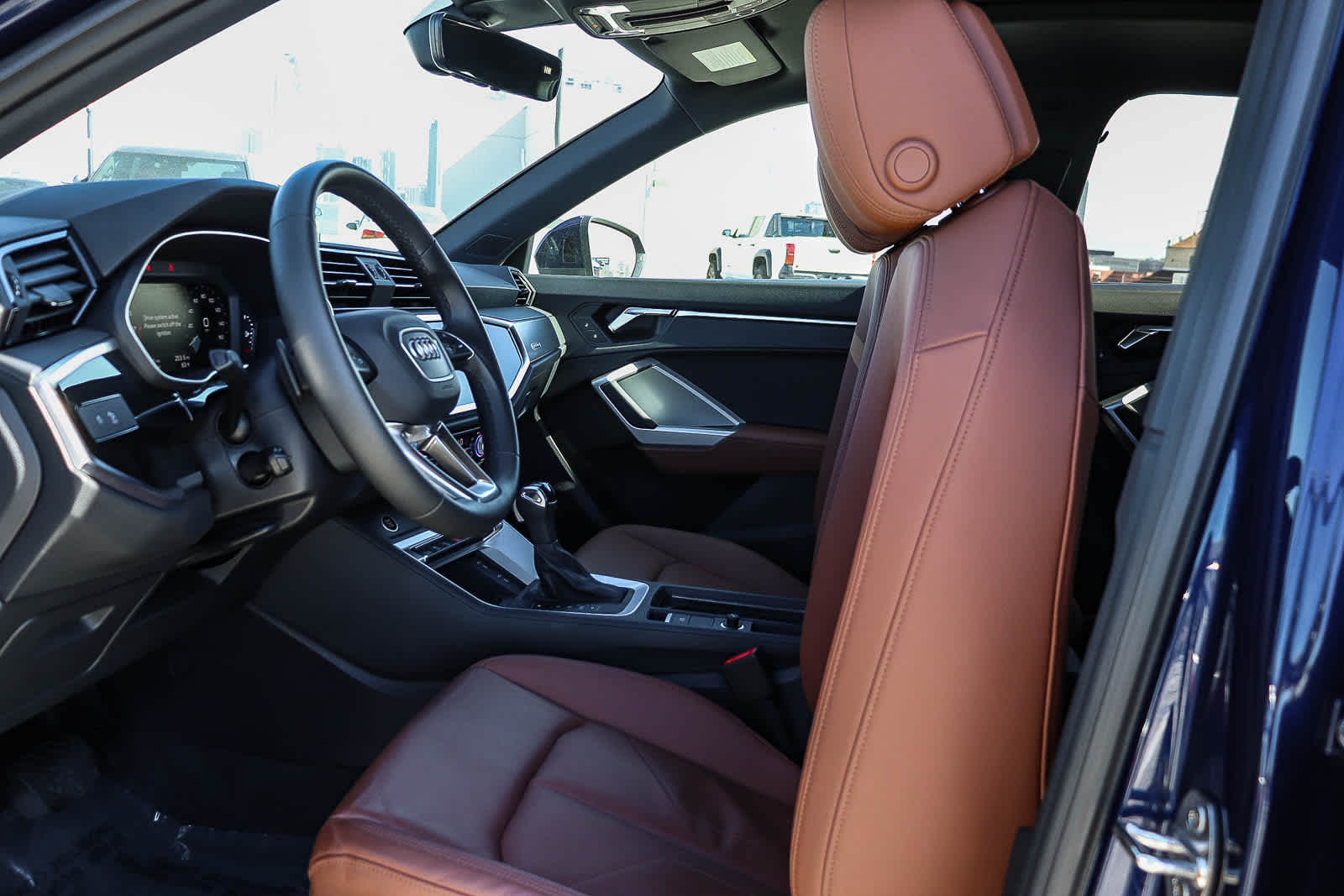 Thumbnail: 2025 Audi Q3 - 24