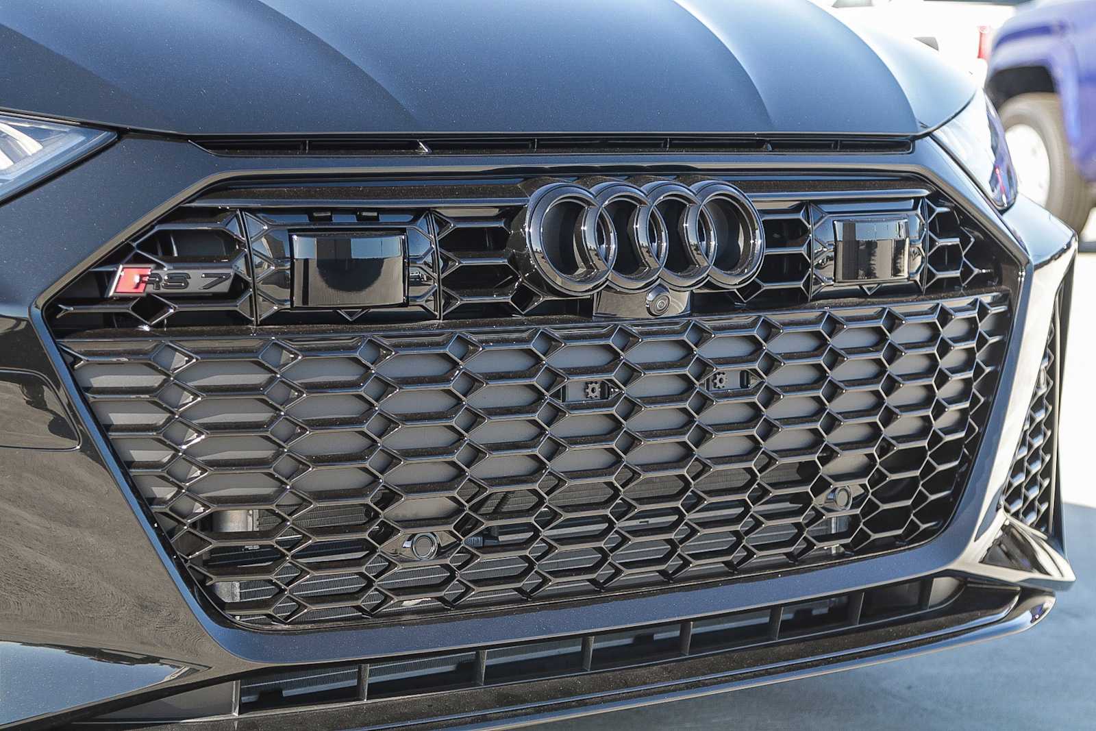 Thumbnail: 2025 Audi RS 7 - 5