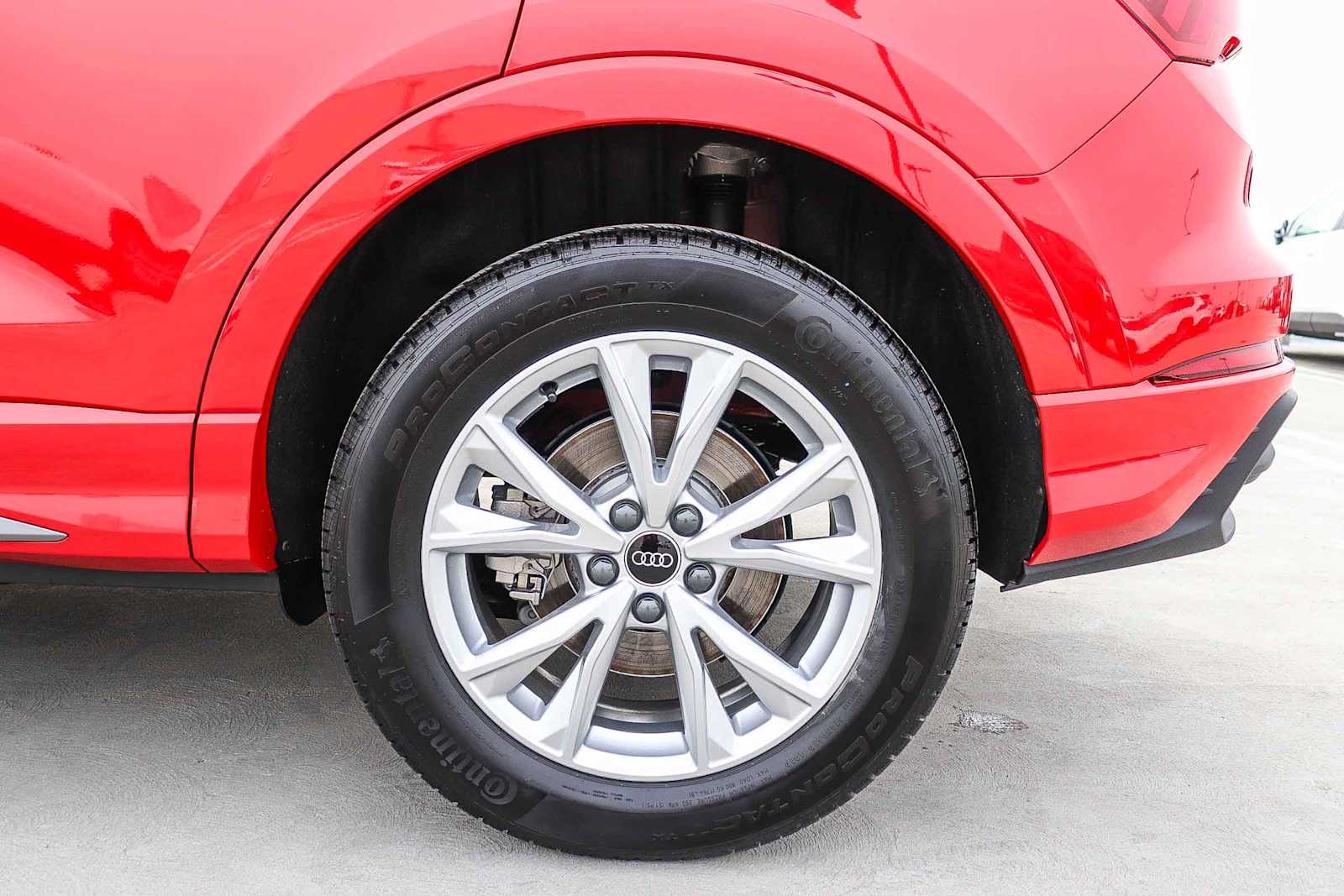 Thumbnail: 2025 Audi Q3 - 11