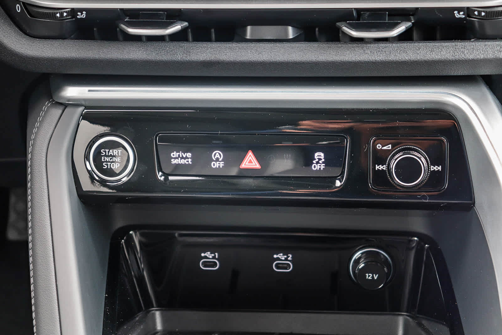 Thumbnail: 2025 Audi Q5 - 16