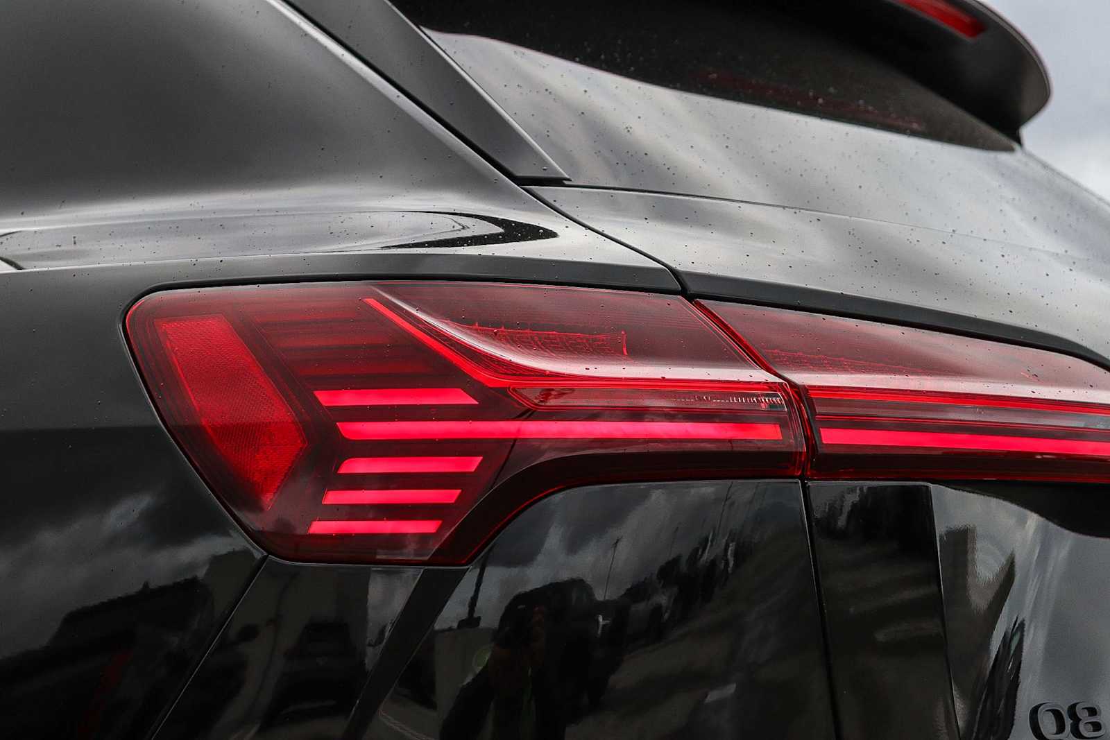 Thumbnail: 2024 Audi Q8 e-tron - 12