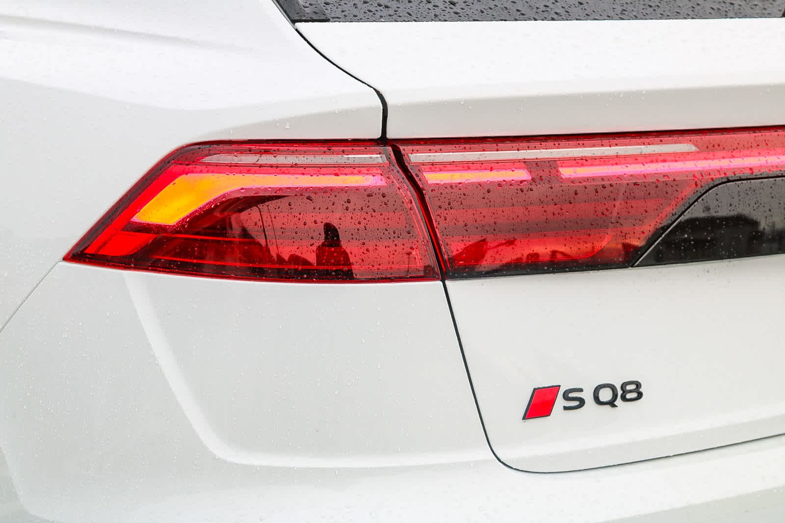 Thumbnail: 2025 Audi SQ8 - 9