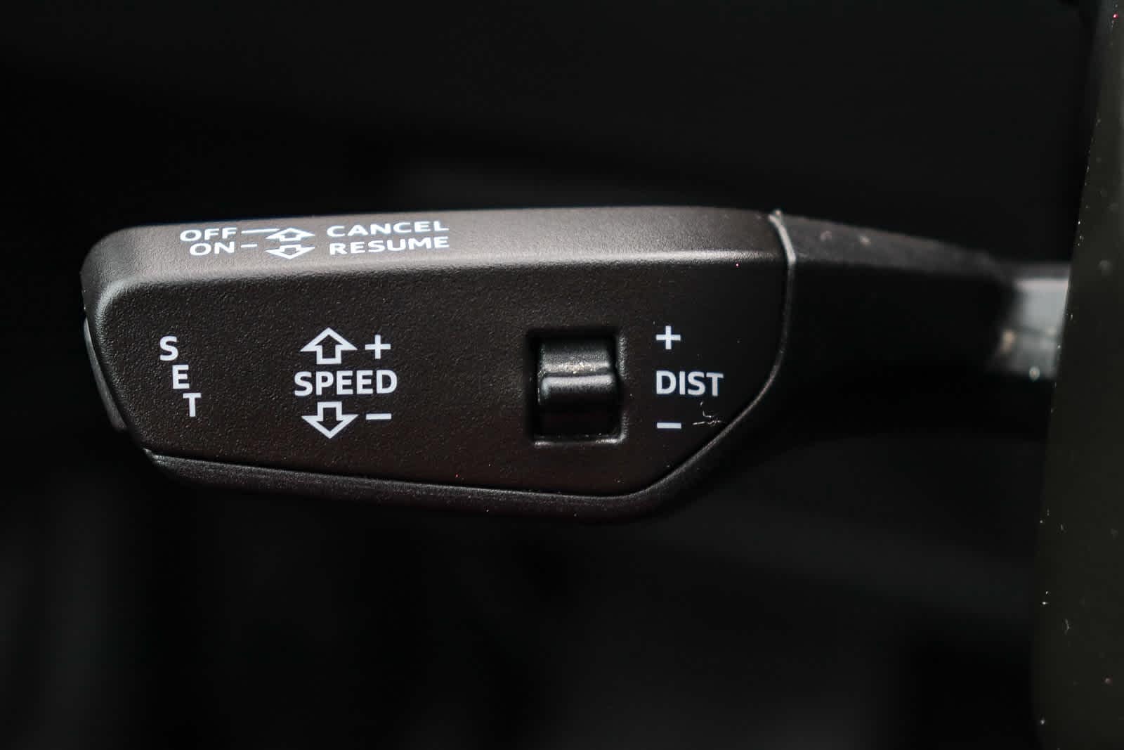 Thumbnail: 2022 Audi e-tron - 33