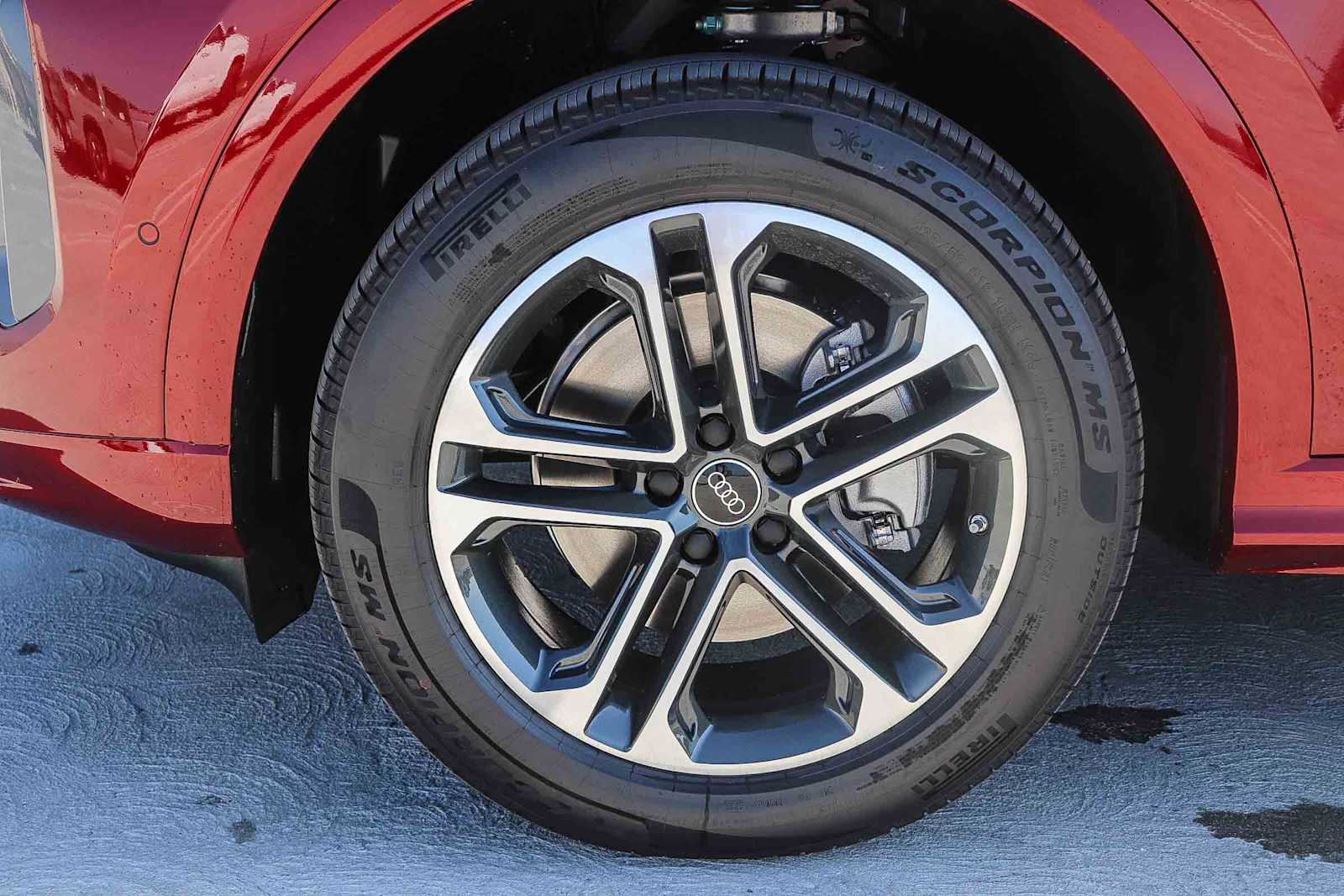 Thumbnail: 2025 Audi Q5 - 11