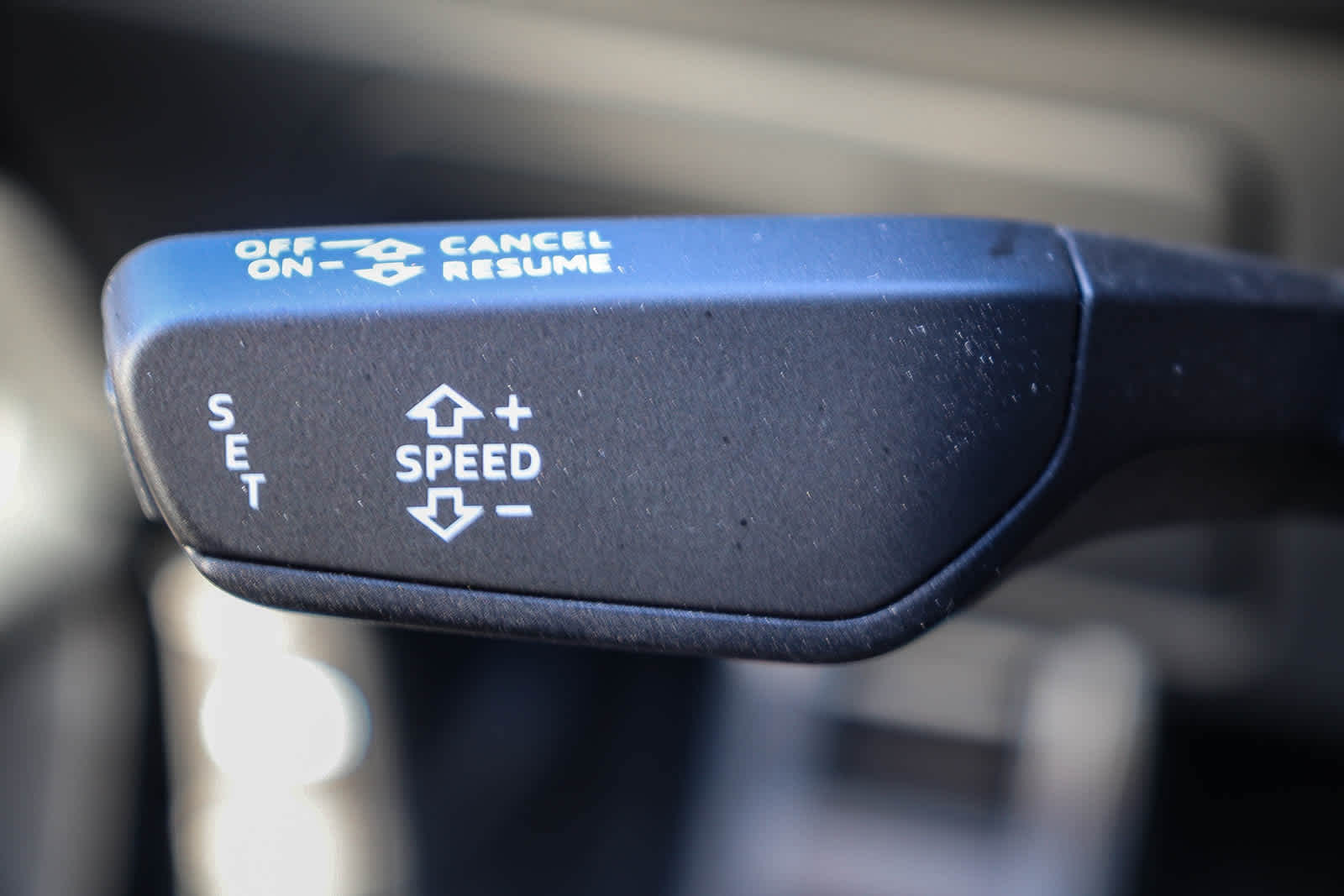 Thumbnail: 2025 Audi RS 6 - 35