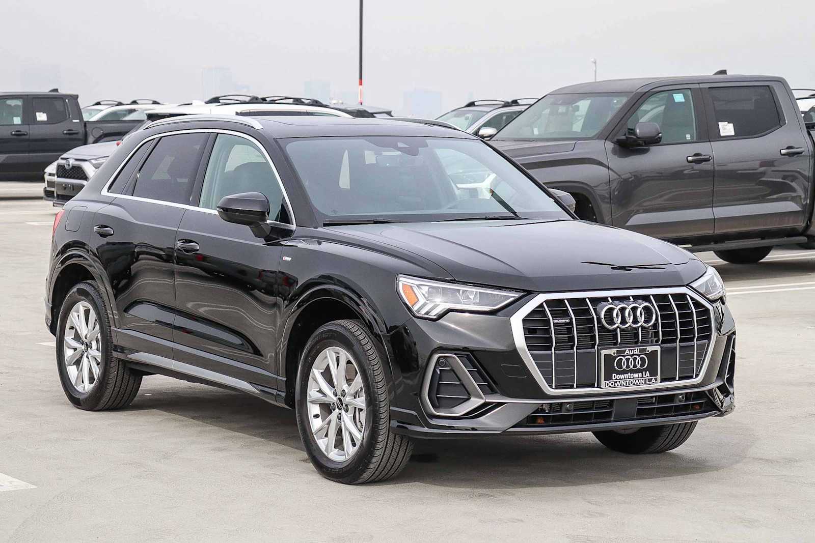 Thumbnail: 2025 Audi Q3 - 3