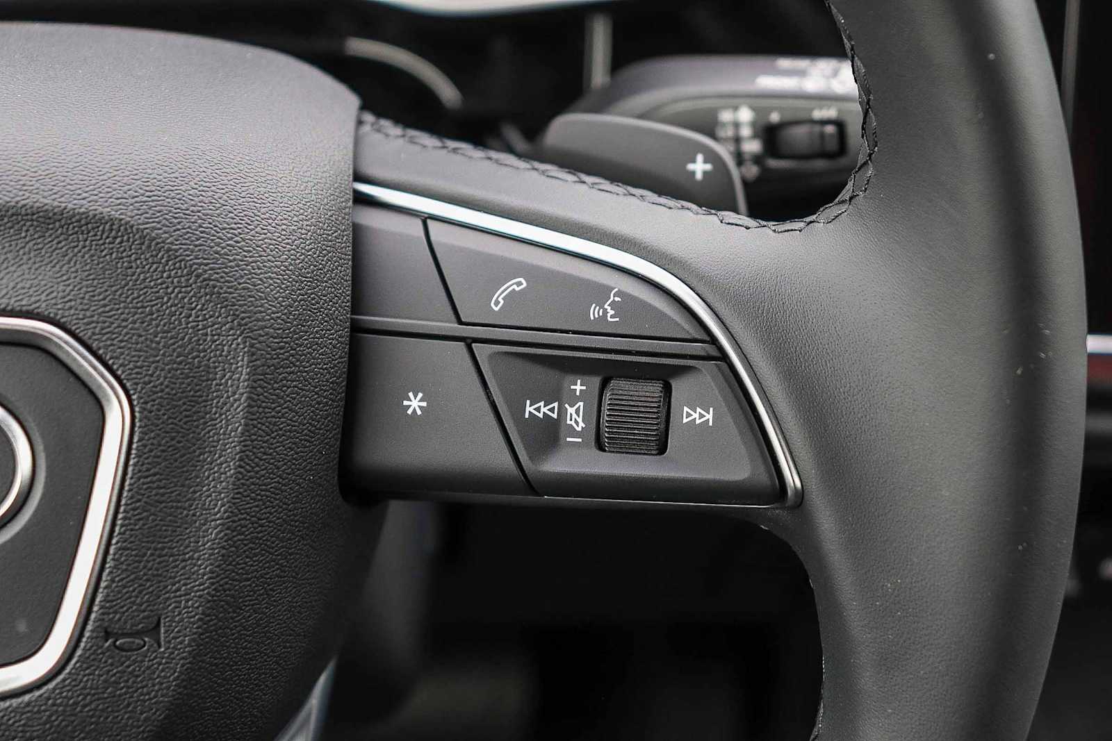 Thumbnail: 2025 Audi Q3 - 19