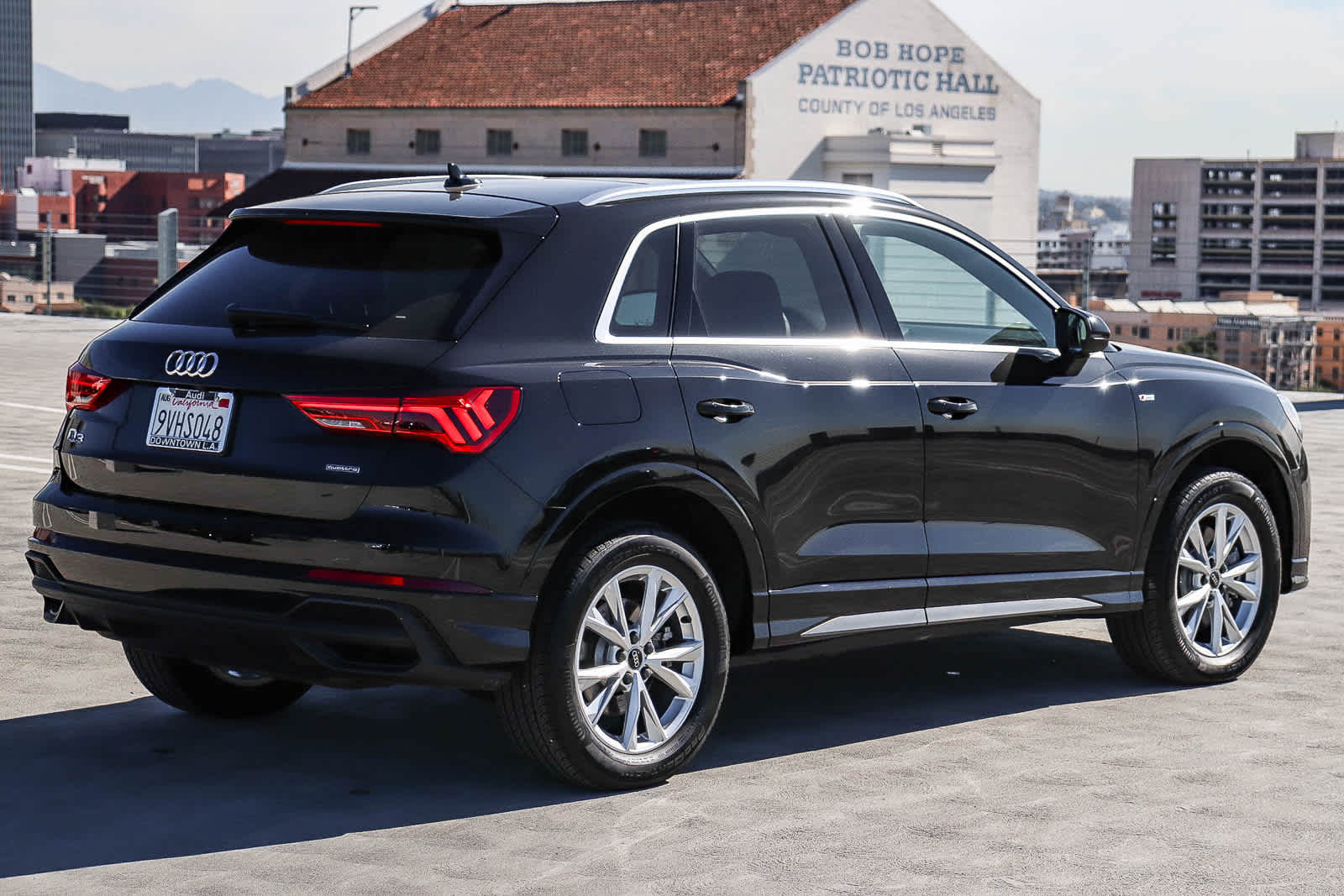 Thumbnail: 2025 Audi Q3 - 4