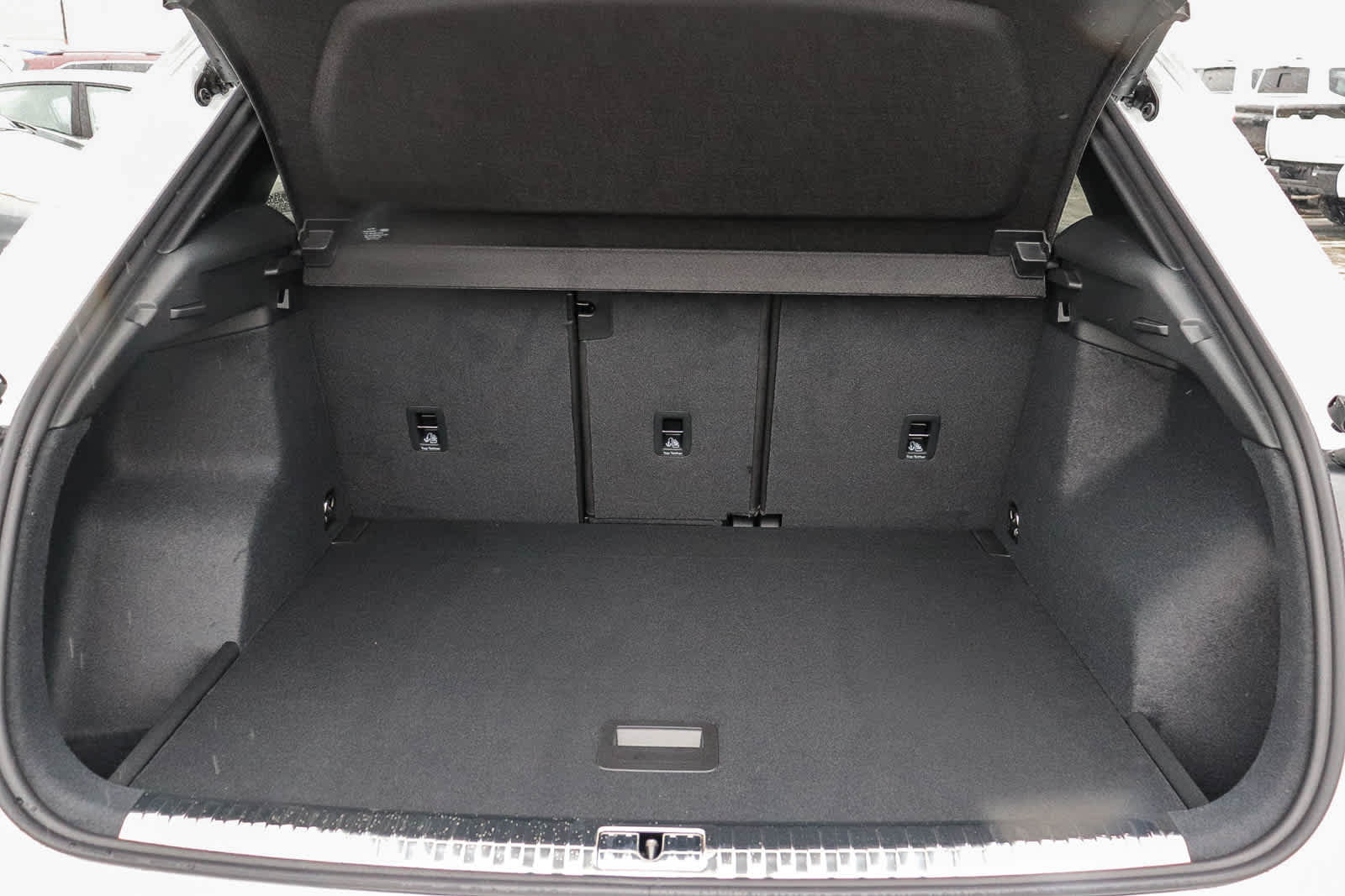 Thumbnail: 2025 Audi Q3 - 32