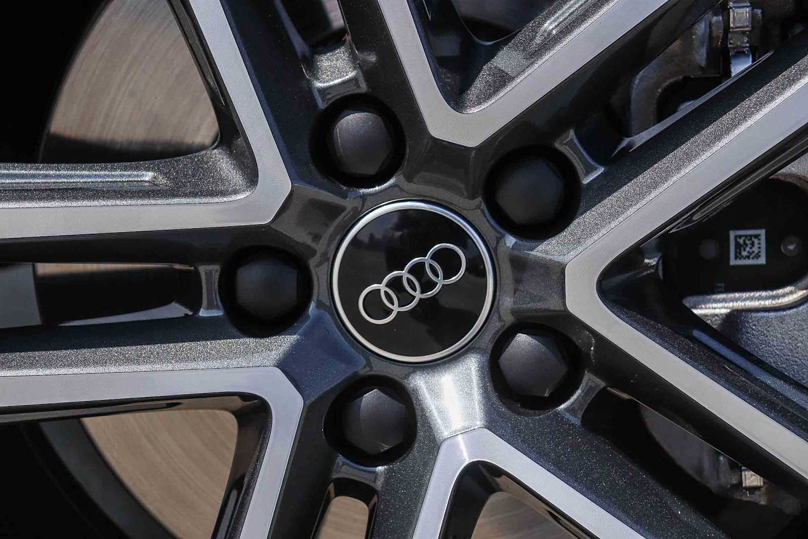 Thumbnail: 2025 Audi Q5 - 15