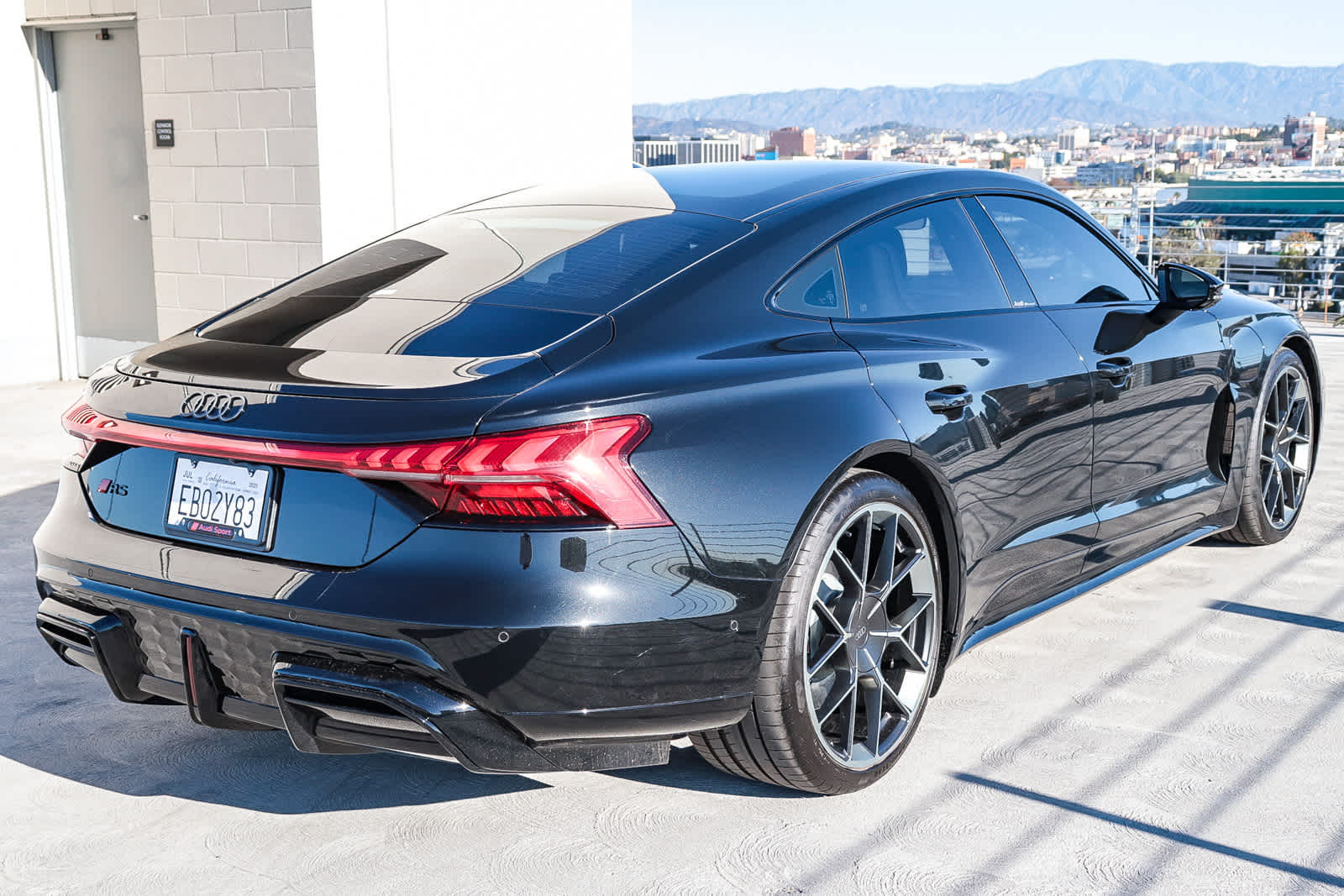 Thumbnail: 2025 Audi RS e-tron GT - 7