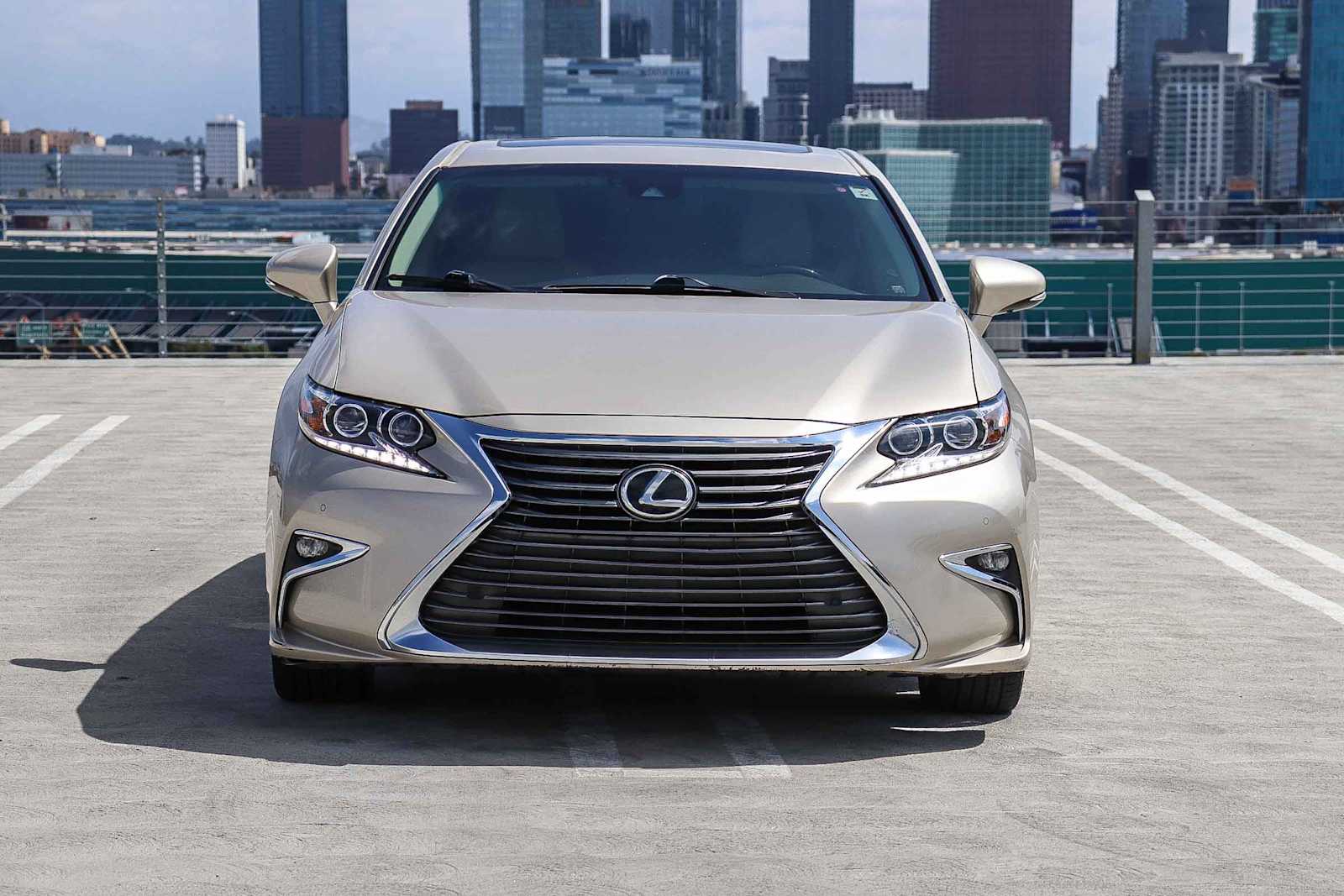 Thumbnail: 2016 Lexus ES - 2