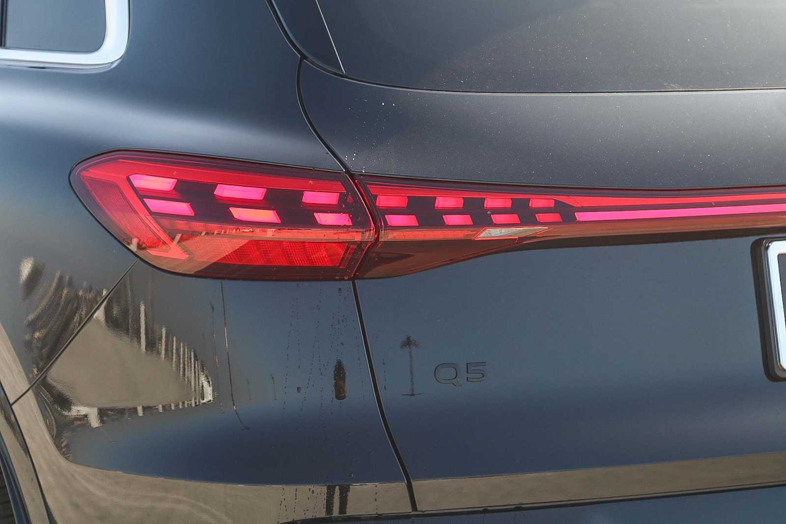 Thumbnail: 2025 Audi Q5 - 9