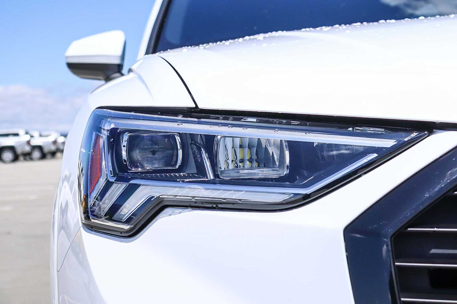 Thumbnail: 2025 Audi Q3 - 9