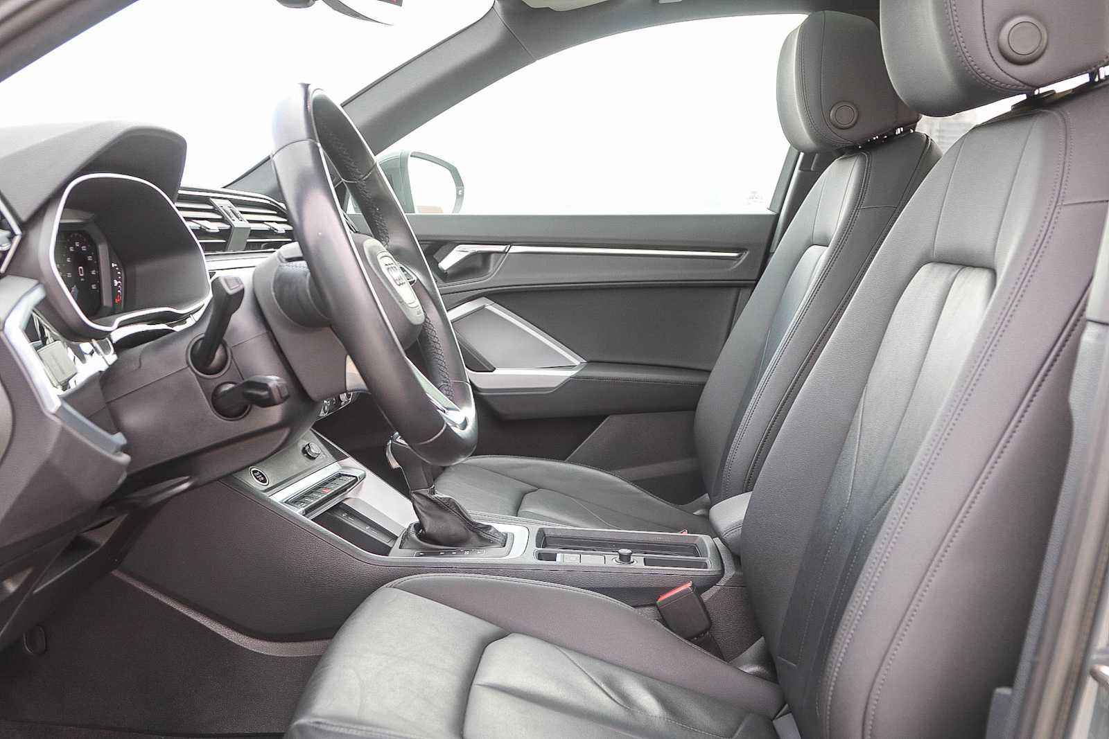 Thumbnail: 2022 Audi Q3 - 18