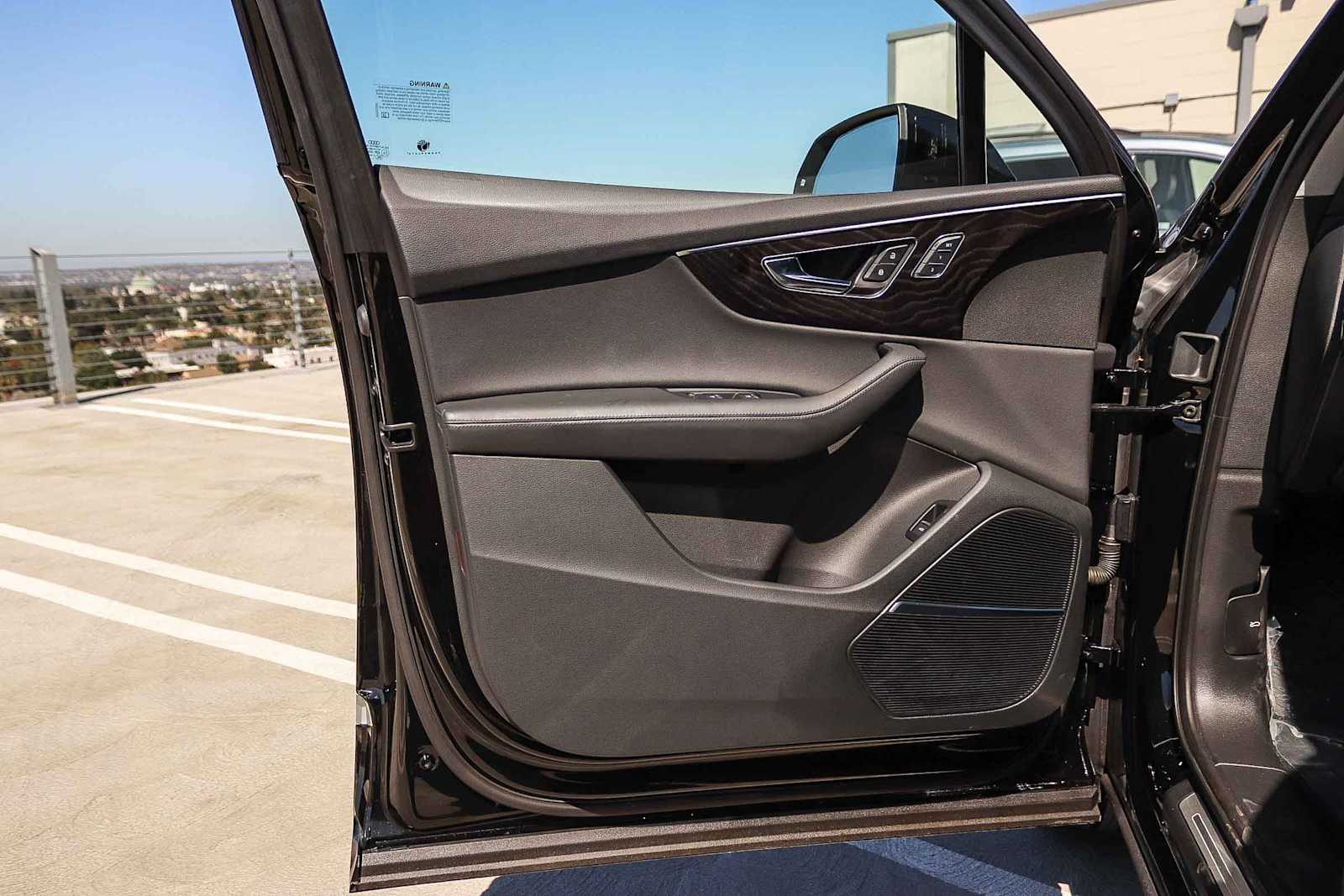 Thumbnail: 2022 Audi Q7 - 29