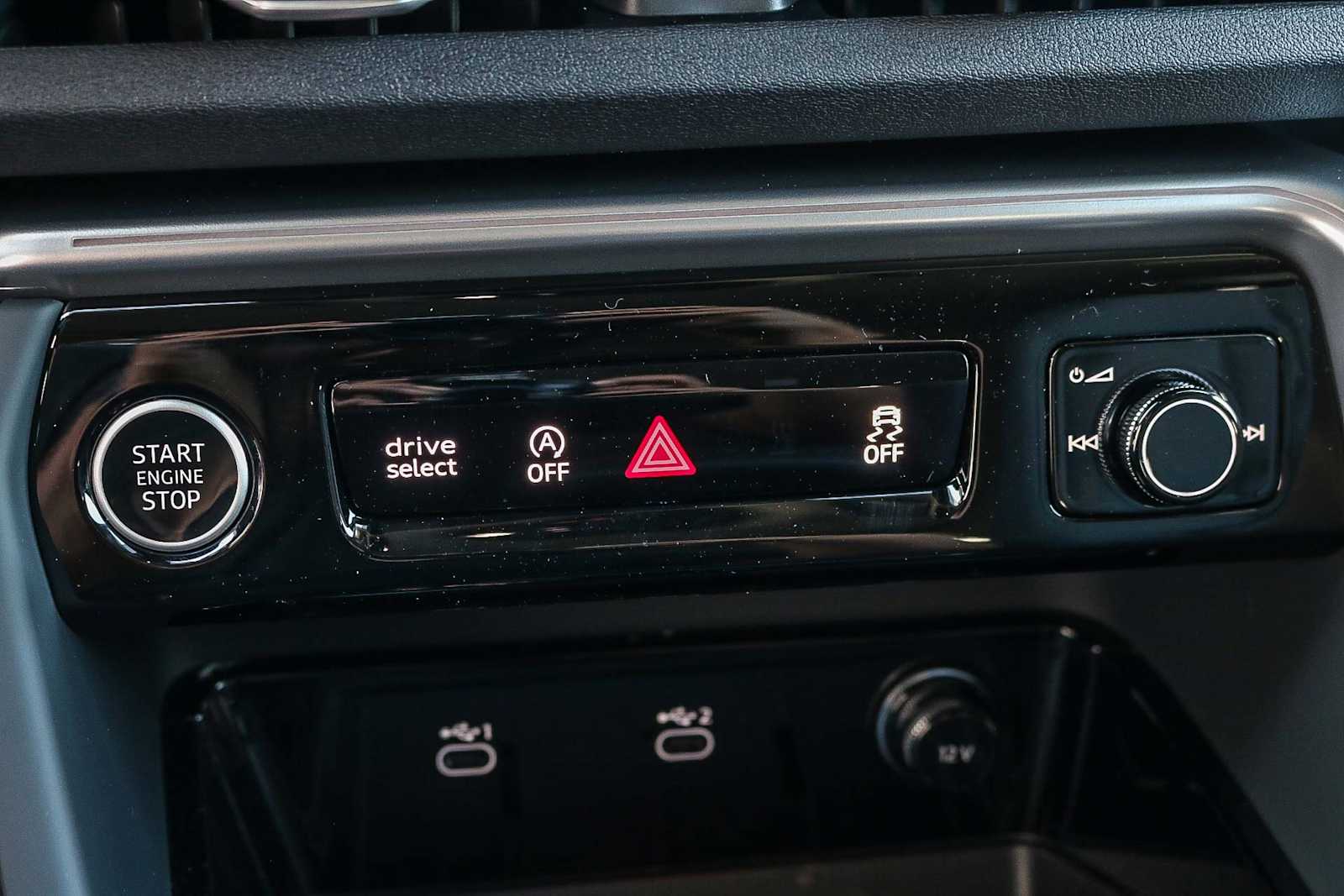 Thumbnail: 2025 Audi Q5 - 22