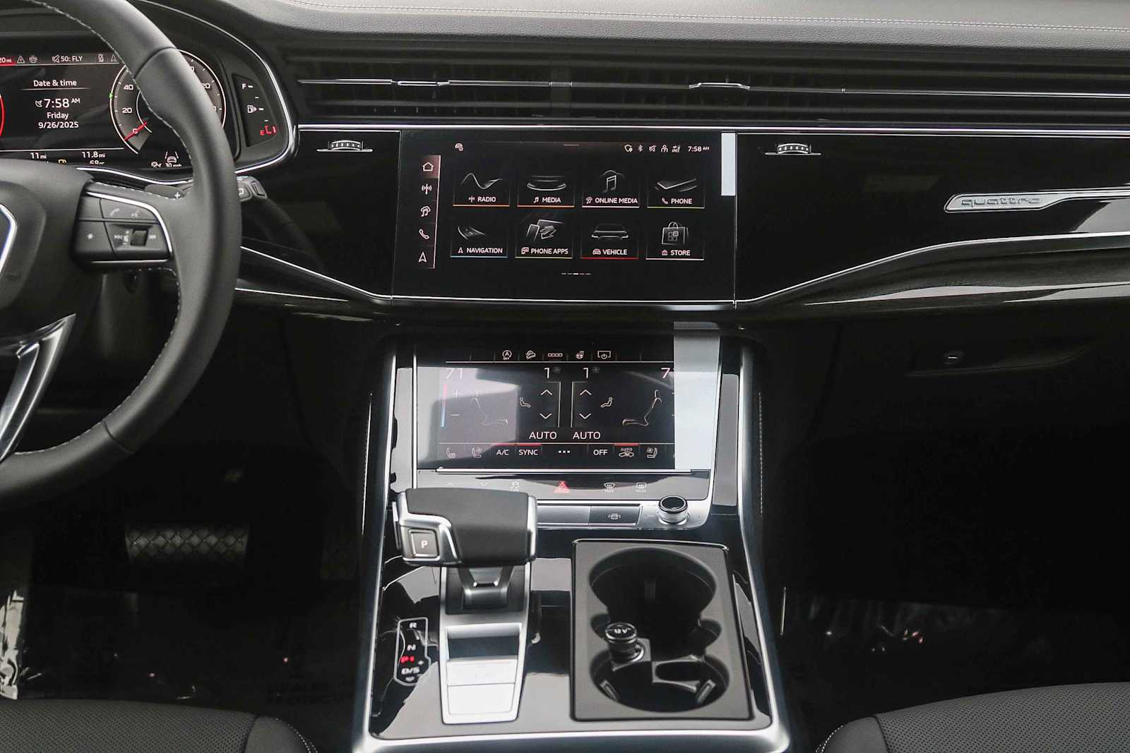 Thumbnail: 2026 Audi Q7 - 17