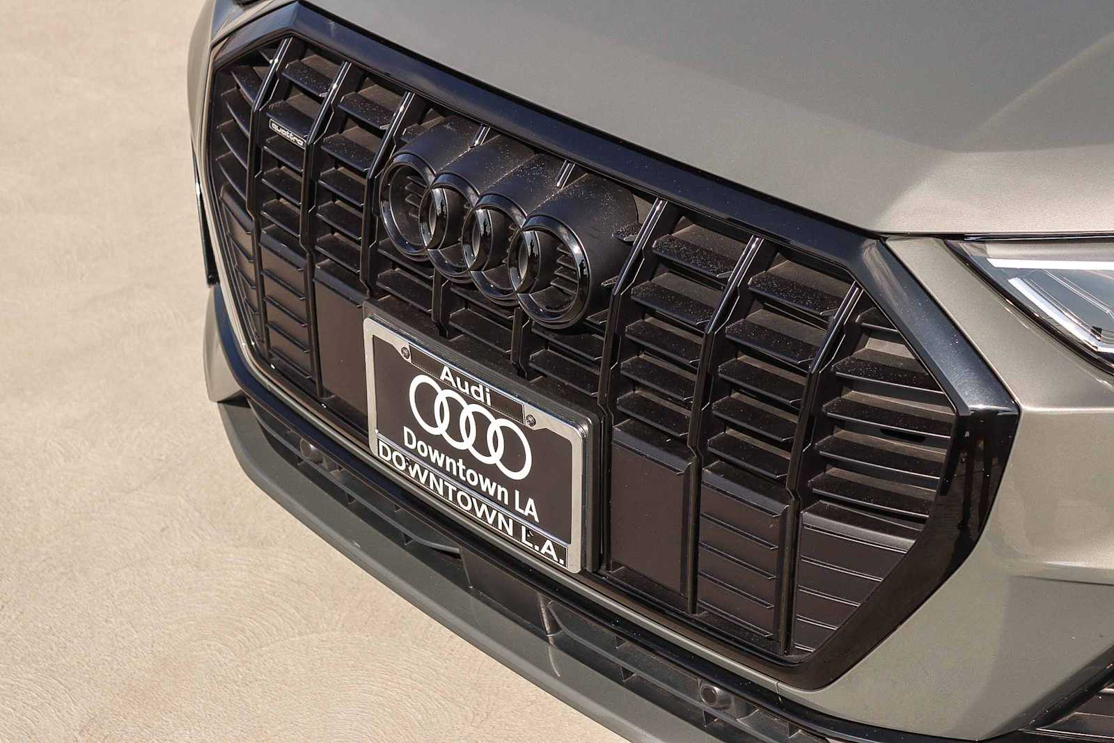 Thumbnail: 2023 Audi Q3 - 7