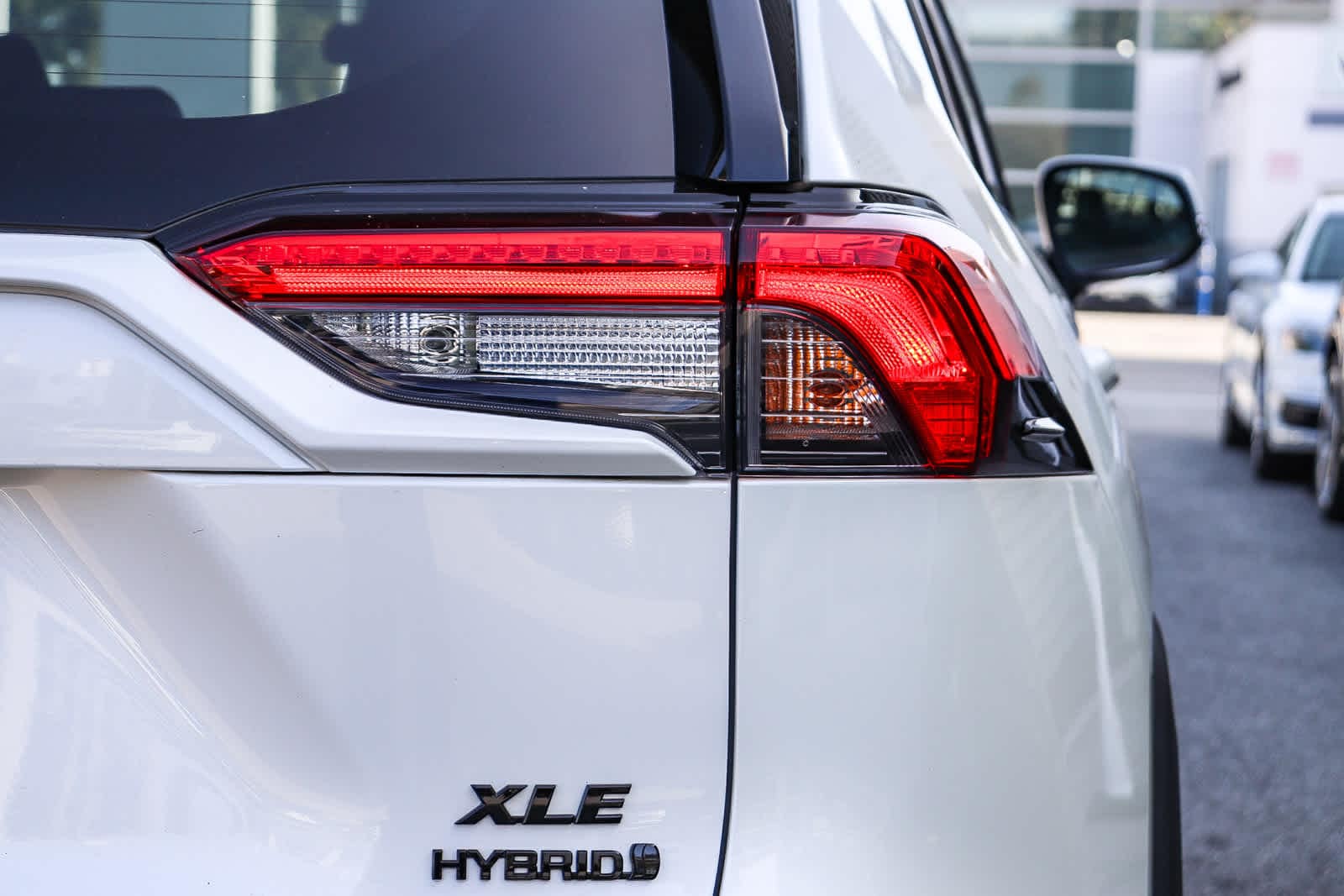 Thumbnail: 2021 Toyota RAV4 - 10