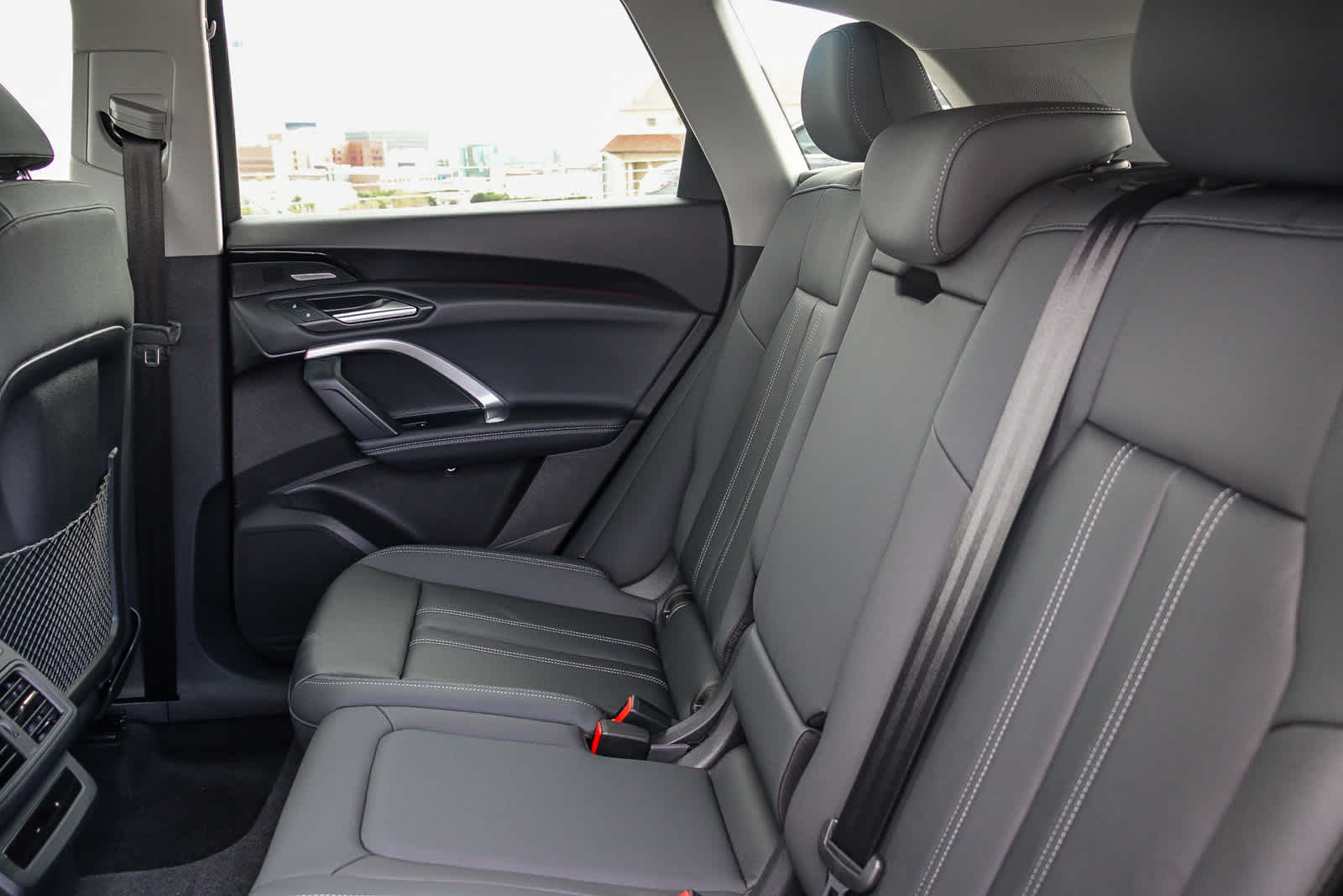 Thumbnail: 2025 Audi Q5 - 23