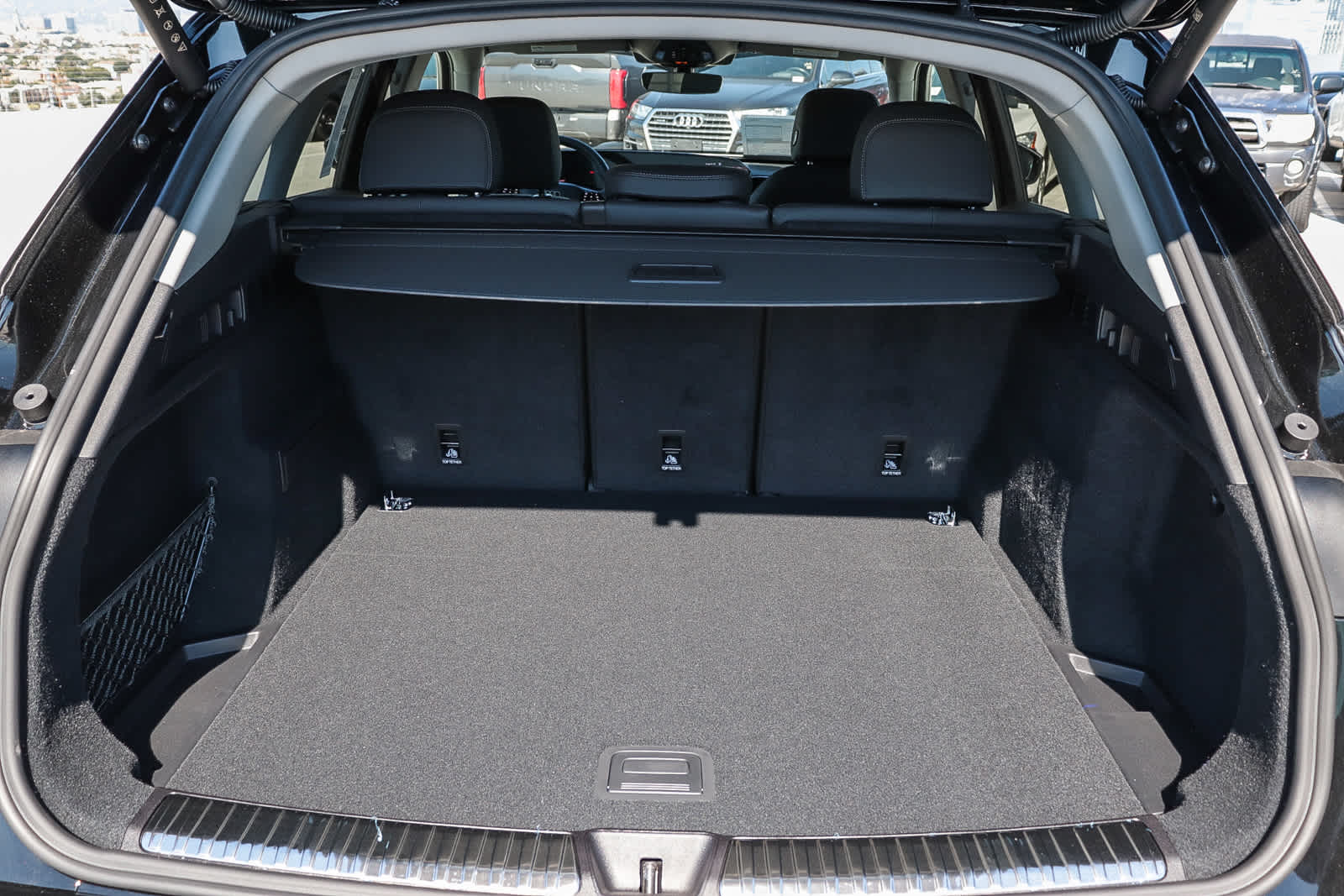 Thumbnail: 2025 Audi Q5 - 37