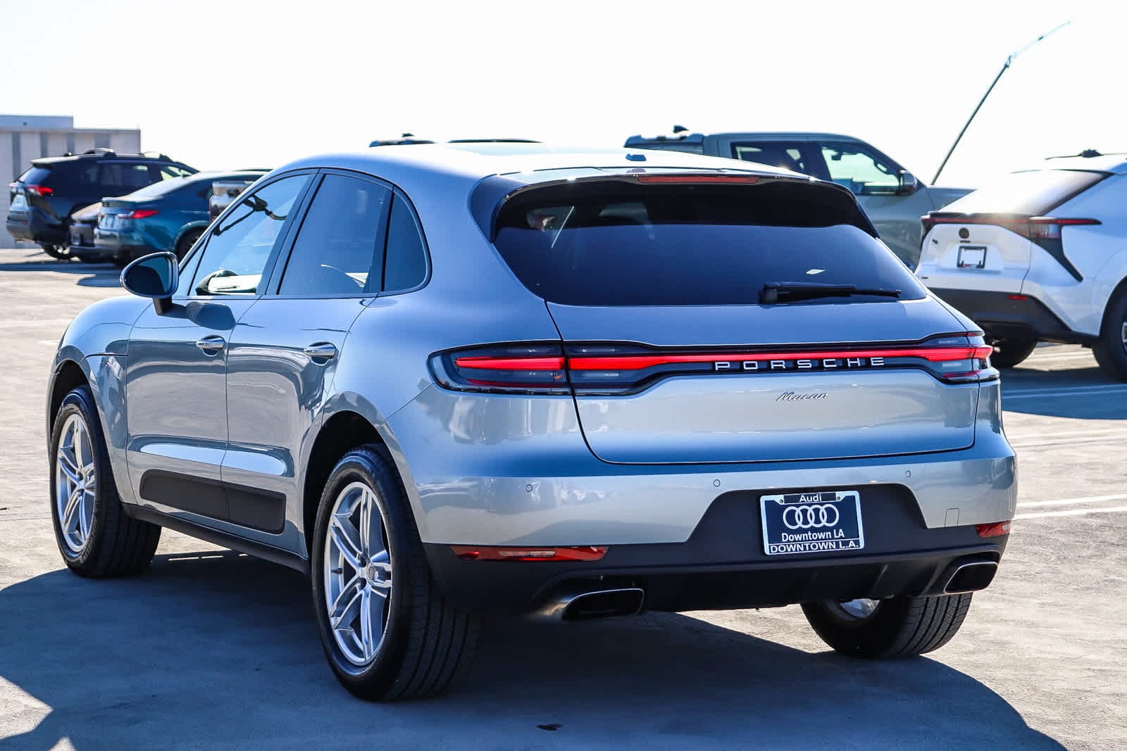 Thumbnail: 2020 Porsche Macan - 6