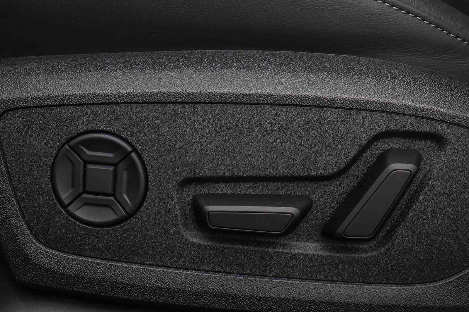 Thumbnail: 2025 Audi A5 - 25