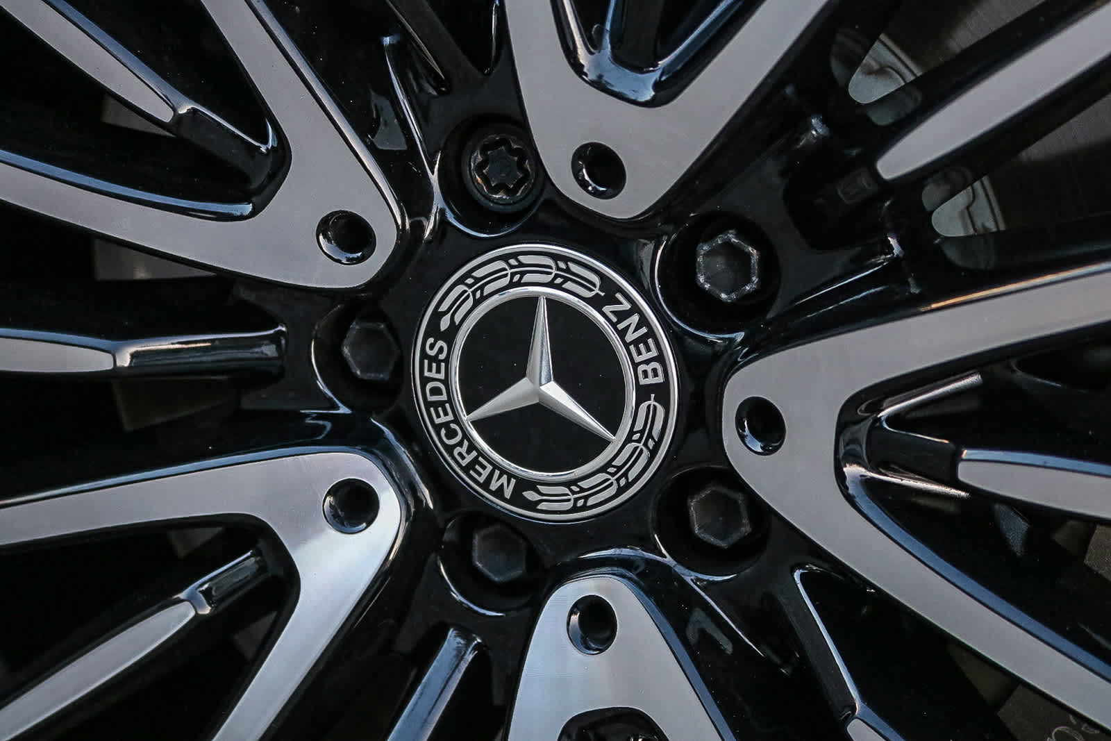 Thumbnail: 2022 Mercedes-Benz S-Class - 16