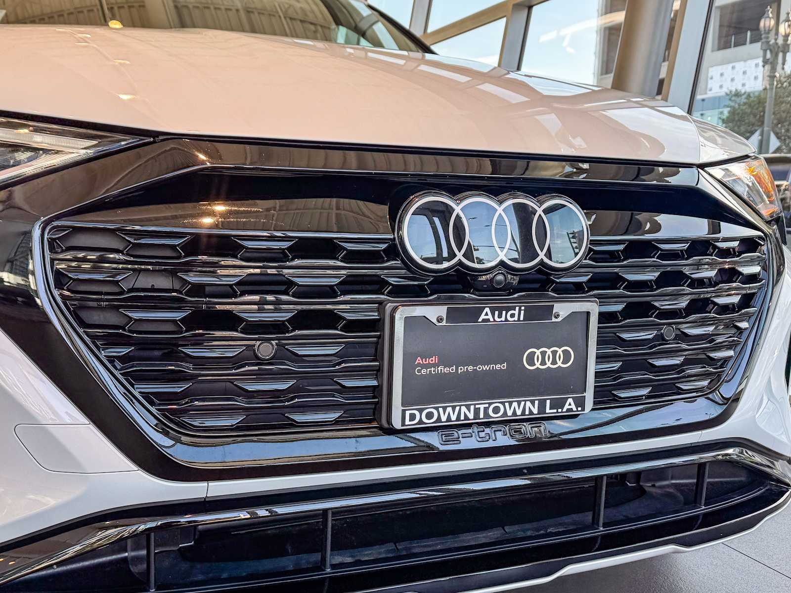 Thumbnail: 2024 Audi Q8 e-tron - 5