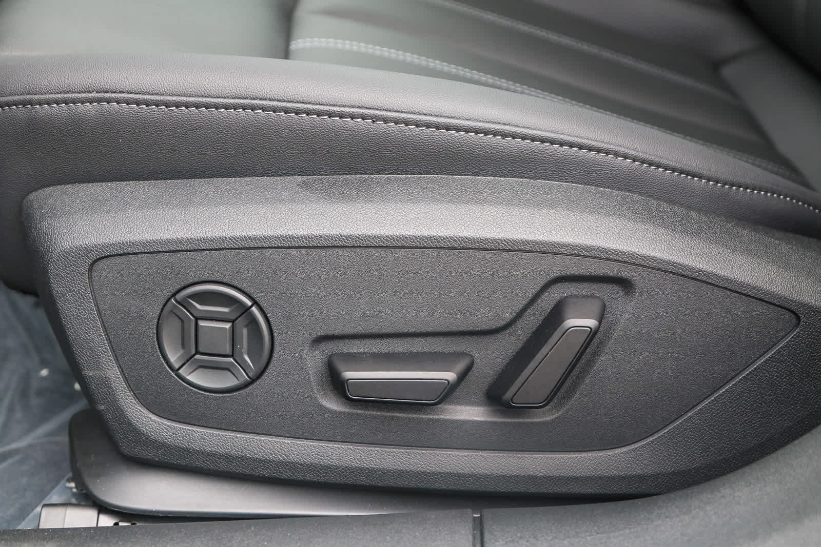 Thumbnail: 2025 Audi A5 - 25