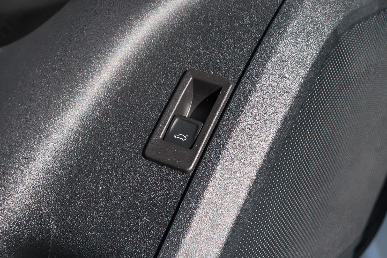 Thumbnail: 2025 Audi Q5 - 27