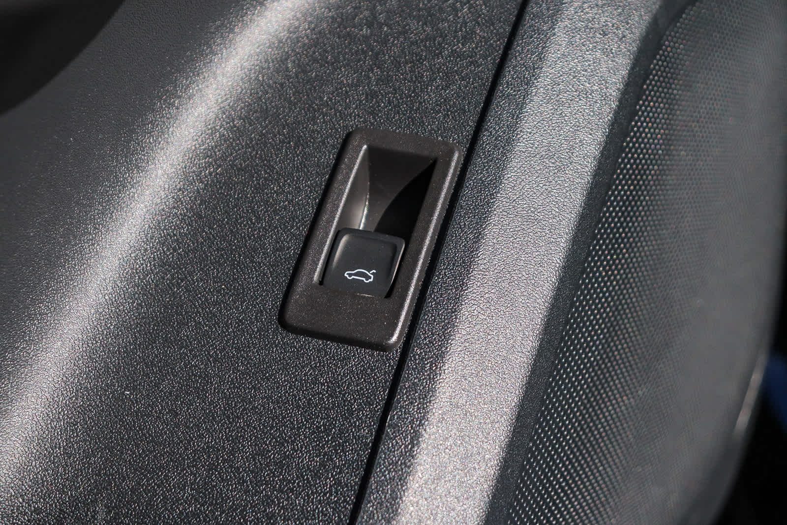 Thumbnail: 2025 Audi Q5 - 26