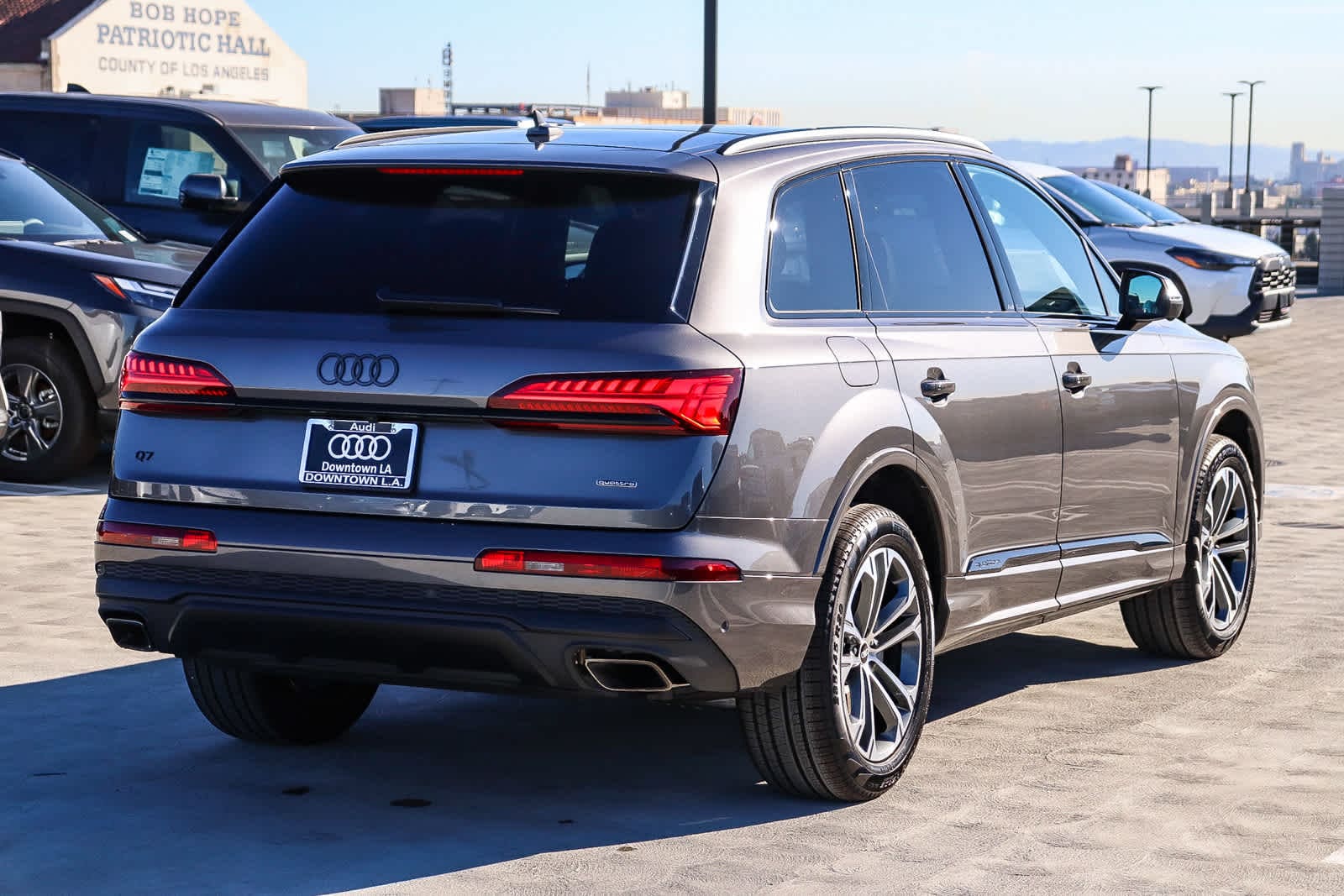 Thumbnail: 2026 Audi Q7 - 4