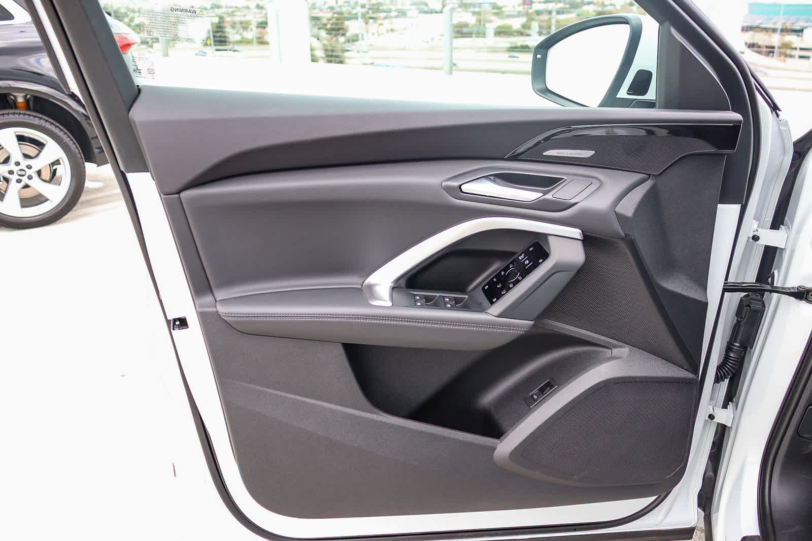 Thumbnail: 2025 Audi Q5 - 29