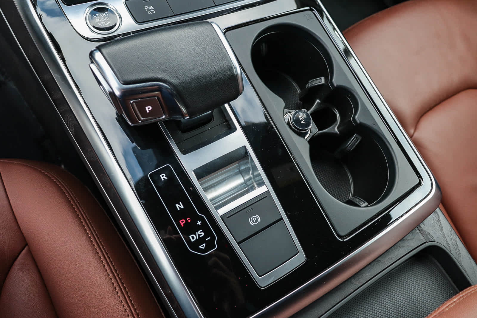 Thumbnail: 2023 Audi Q8 - 49