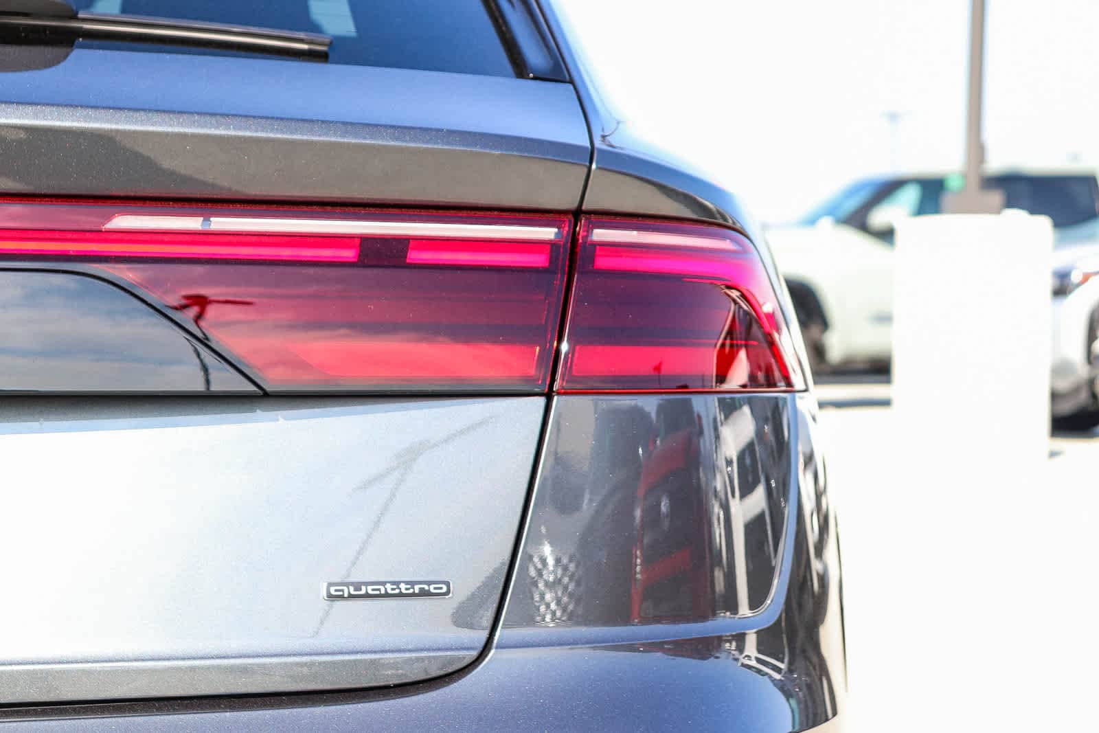 Thumbnail: 2026 Audi Q8 - 10