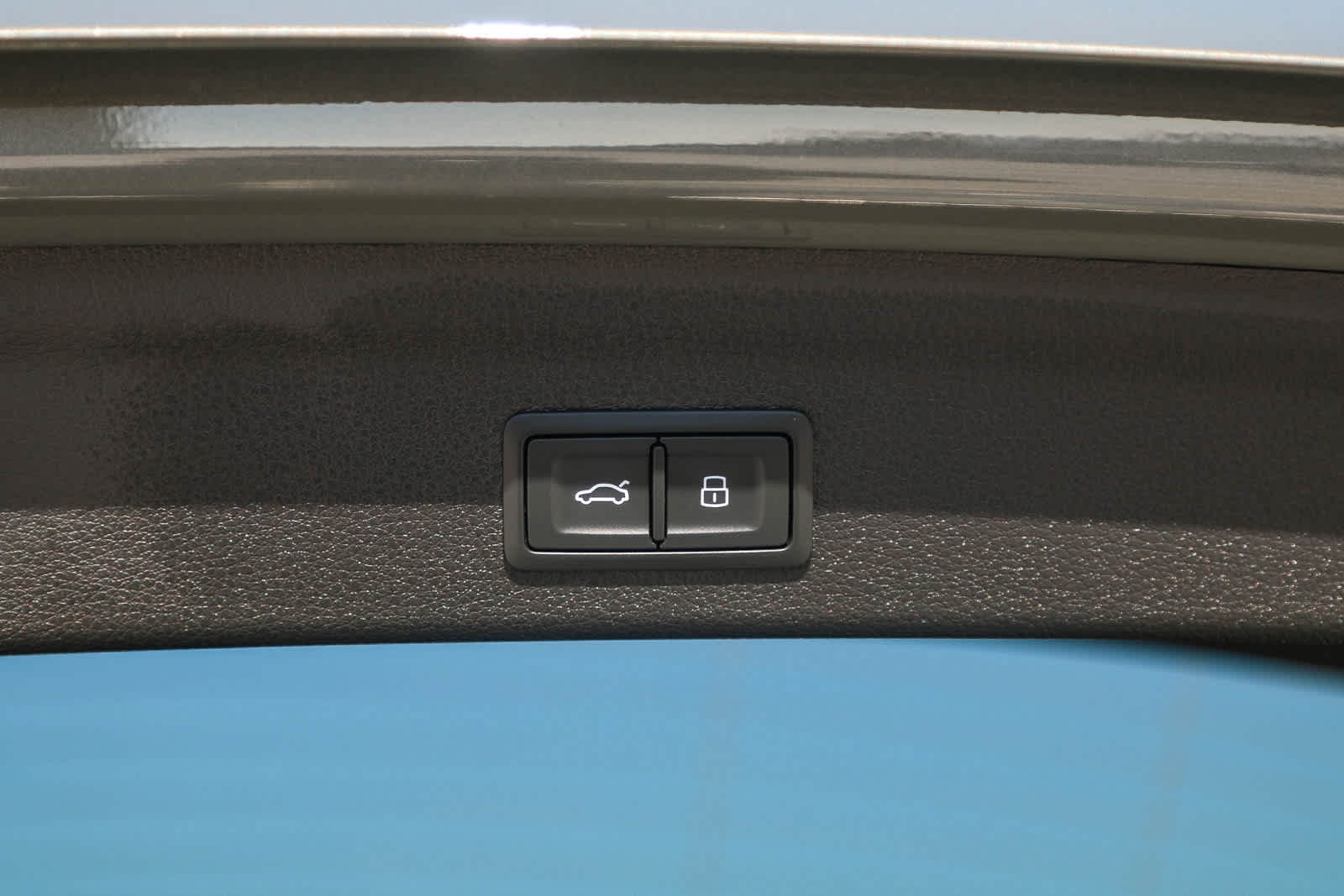 Thumbnail: 2025 Audi Q3 - 46