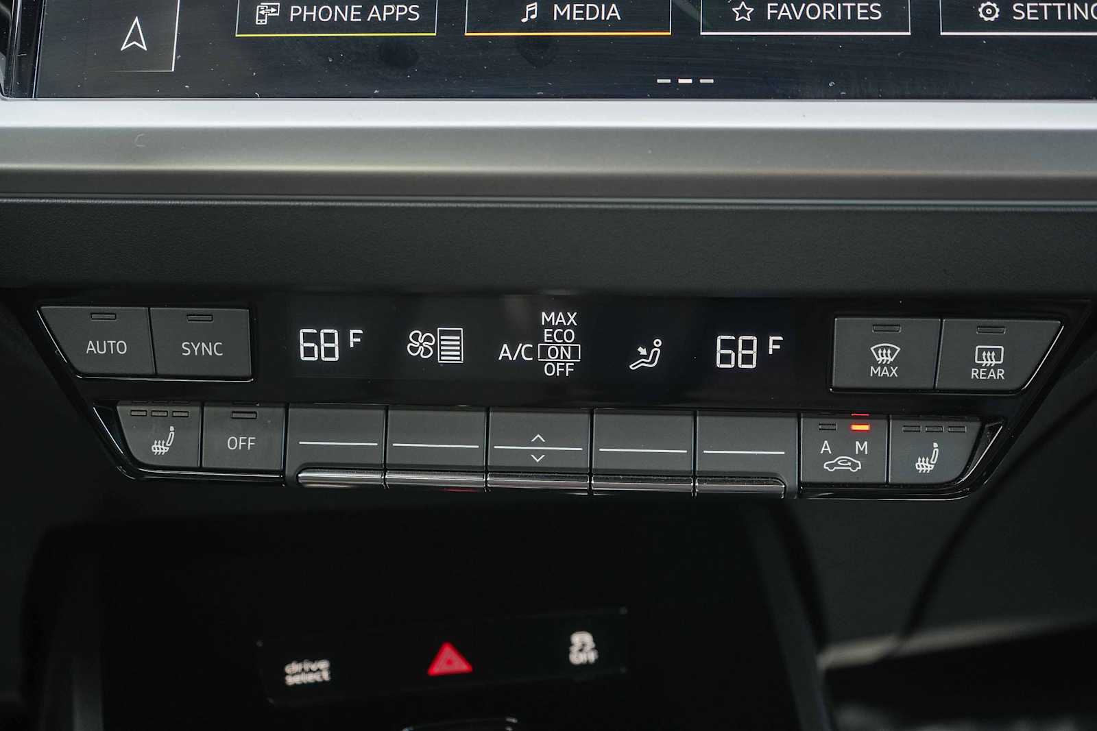 Thumbnail: 2023 Audi Q4 e-tron - 18