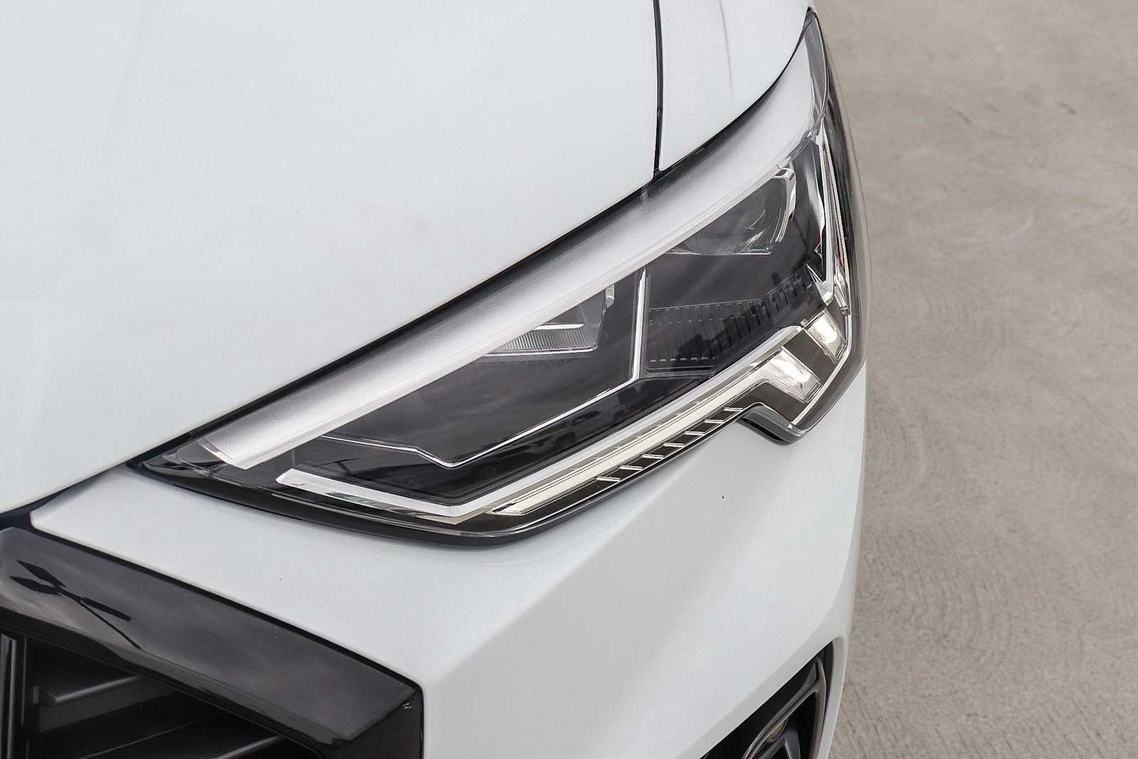 Thumbnail: 2025 Audi Q3 - 9