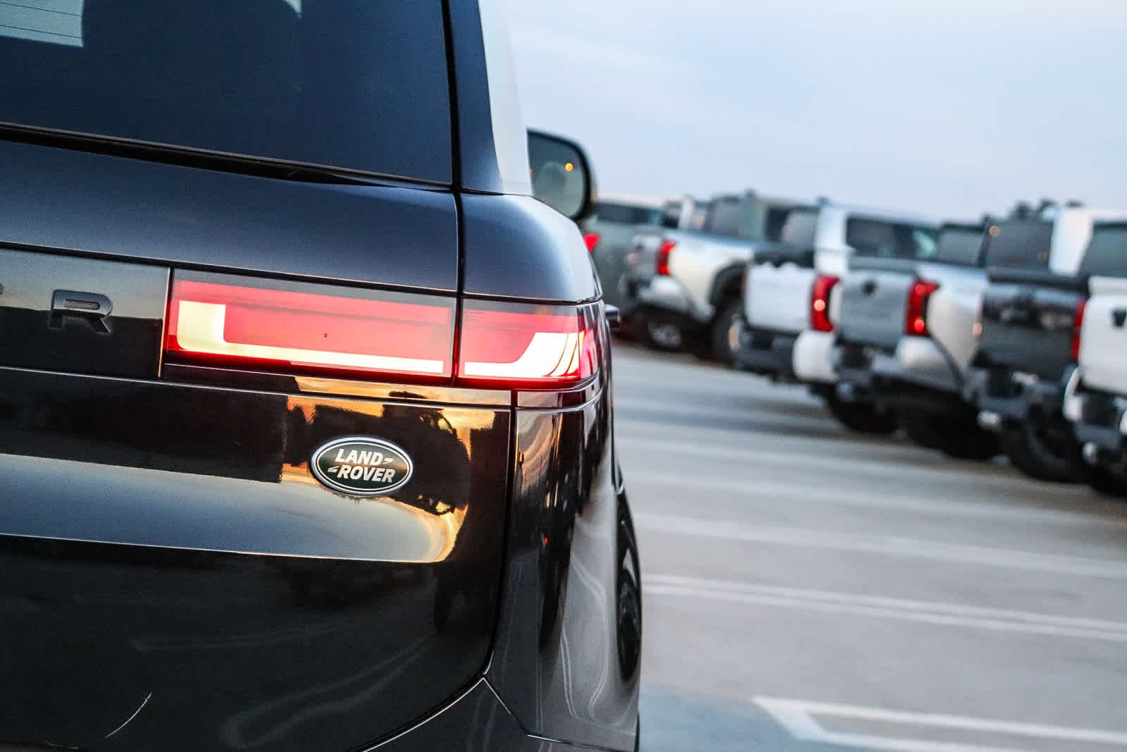 Thumbnail: 2023 Land Rover Range Rover Sport - 10