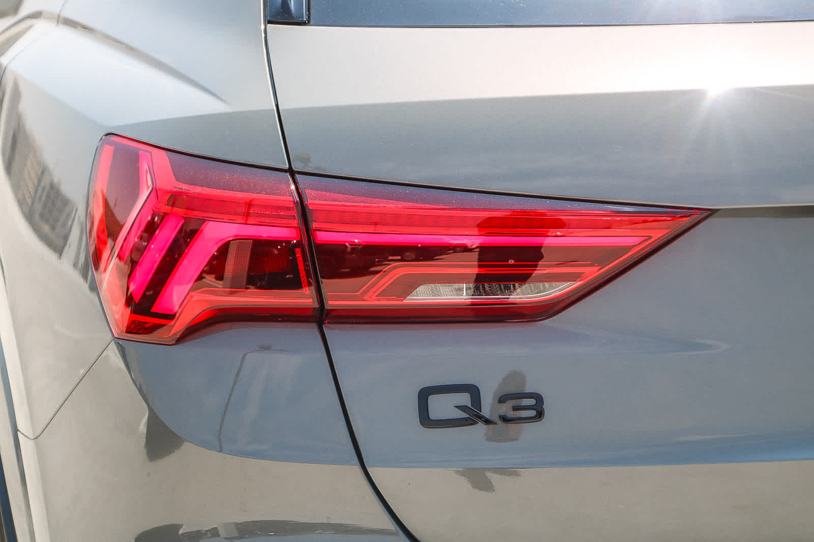 Thumbnail: 2025 Audi Q3 - 9