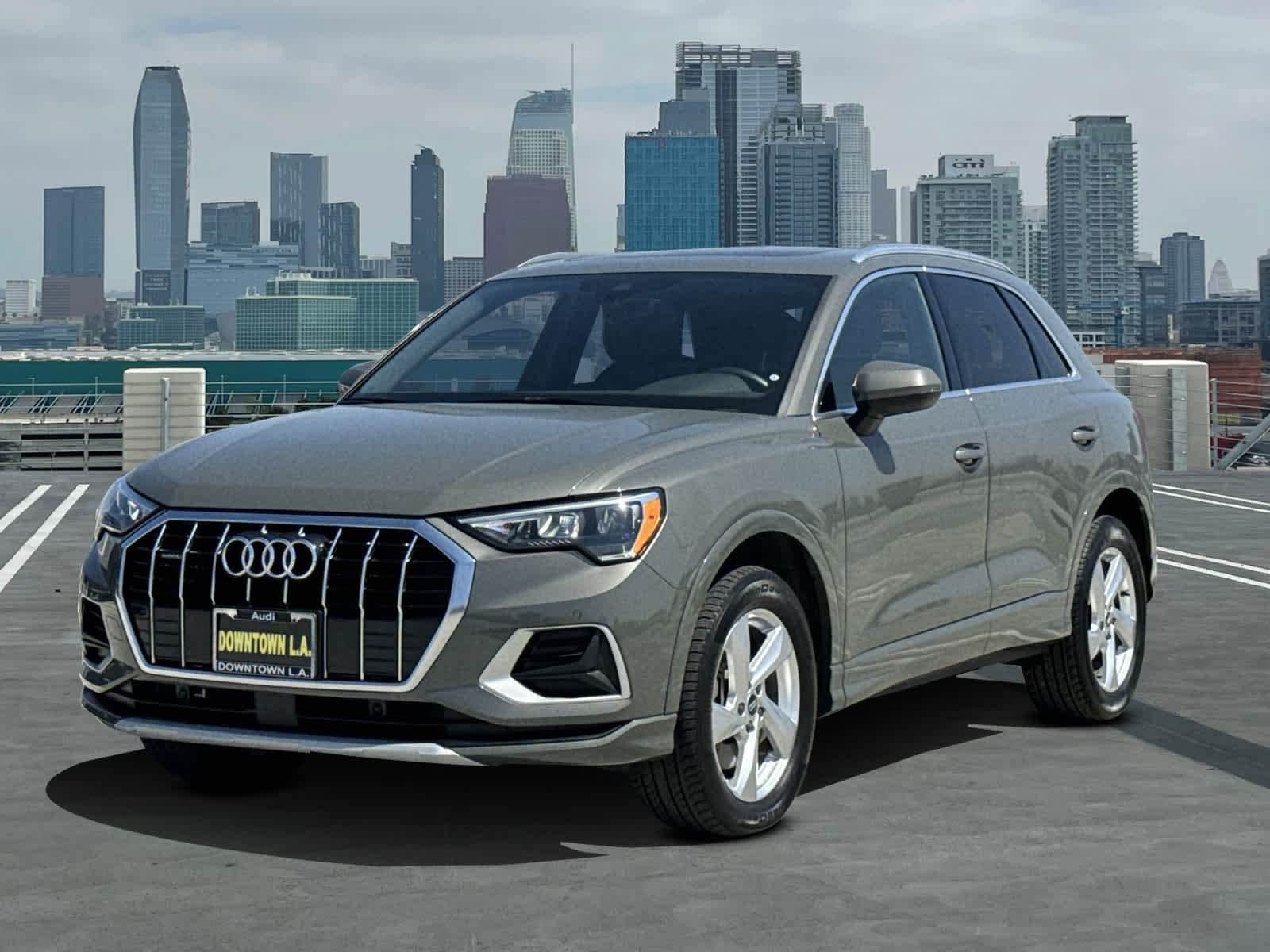 2022 Audi Q3 Premium -
                Los Angeles, CA