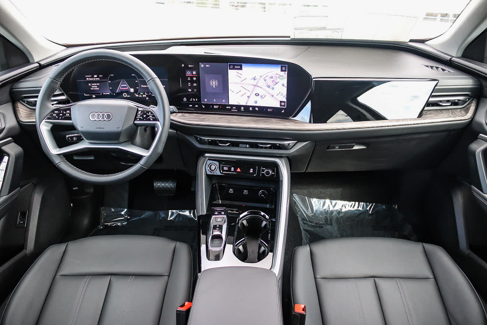 Thumbnail: 2025 Audi Q5 - 16