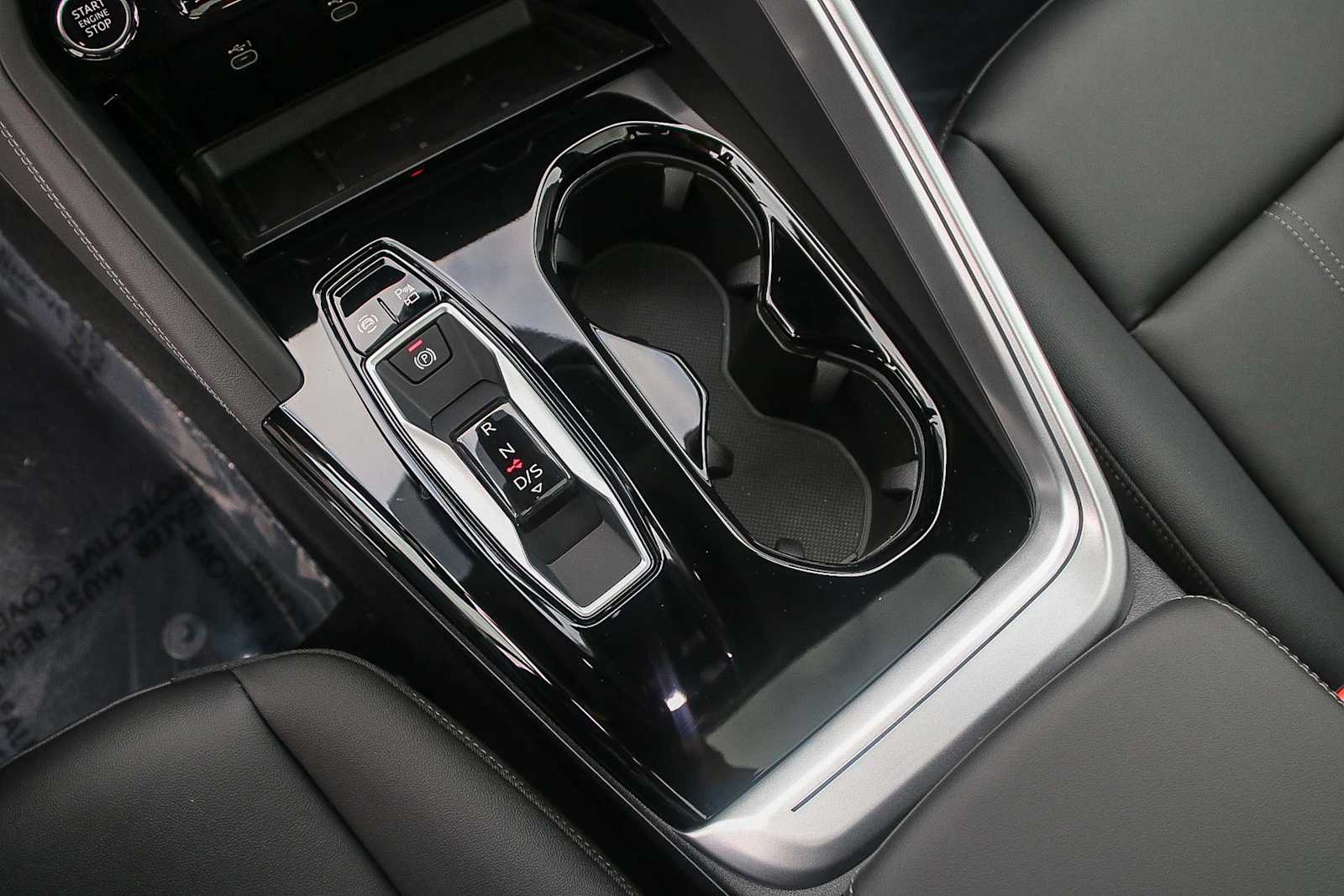 Thumbnail: 2025 Audi Q5 - 19